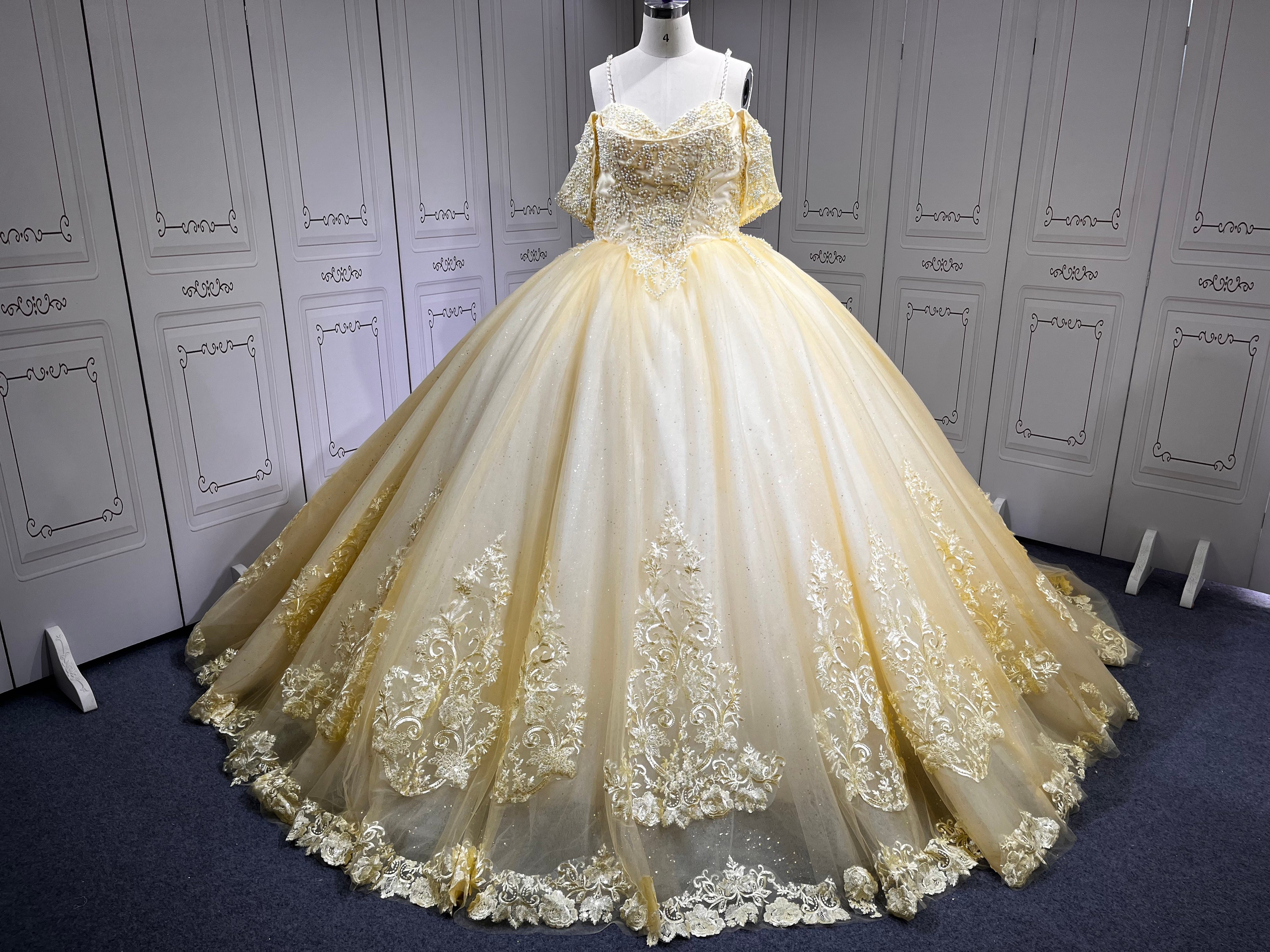Yellow Ball Gown Quinceanera Dress 2025 Applique Party 15 Vestidos De 15 Anos