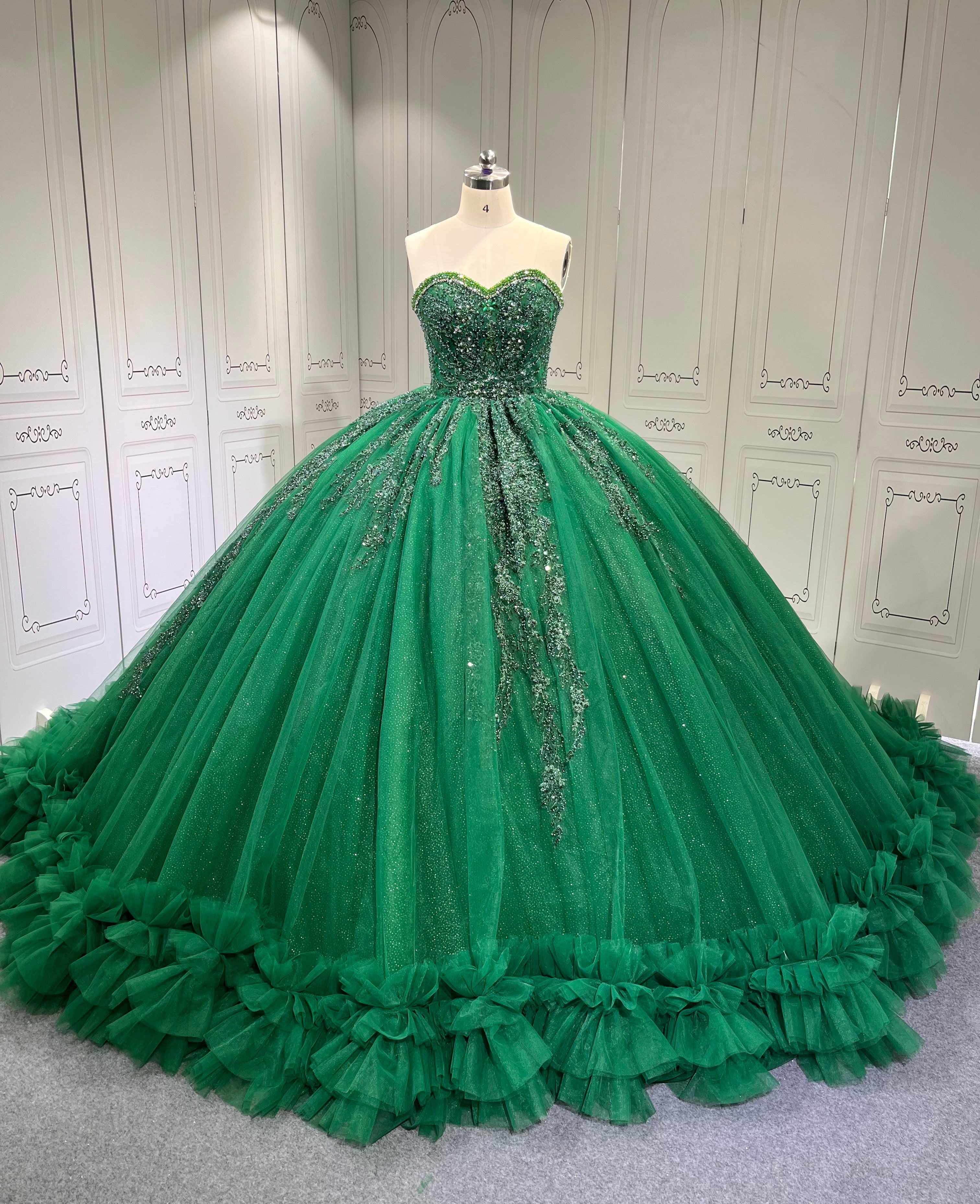 Ruffled Green Quince Dress Sleeveless Vestidos De 15 Anos Crystal Strapless Sweet 15 Gowns
