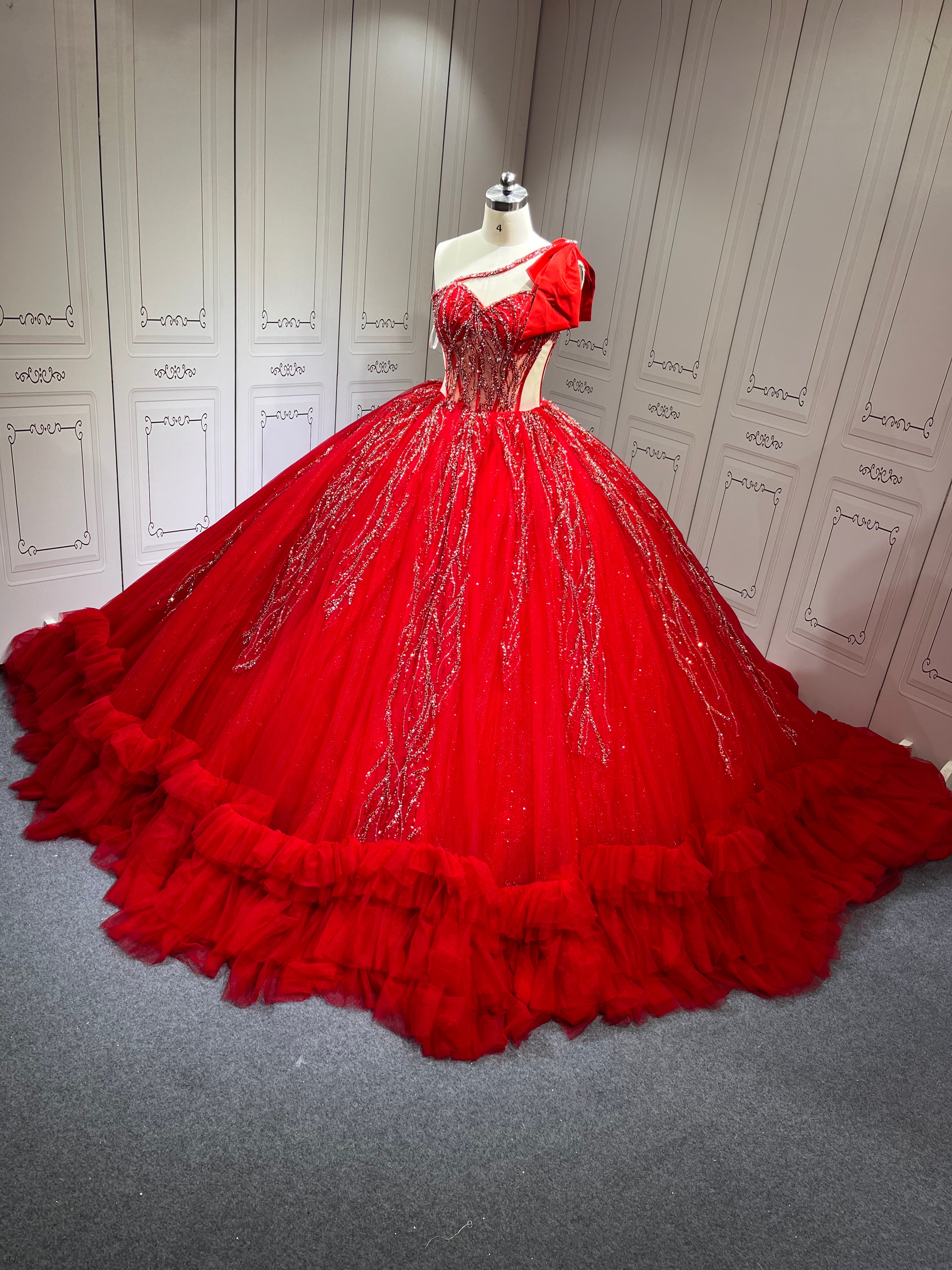 One Shoulder Red Quinceanera Dress Sleeveless Sweet 15 Gowns Ruffled Princess Dress With Bow And Ruffles