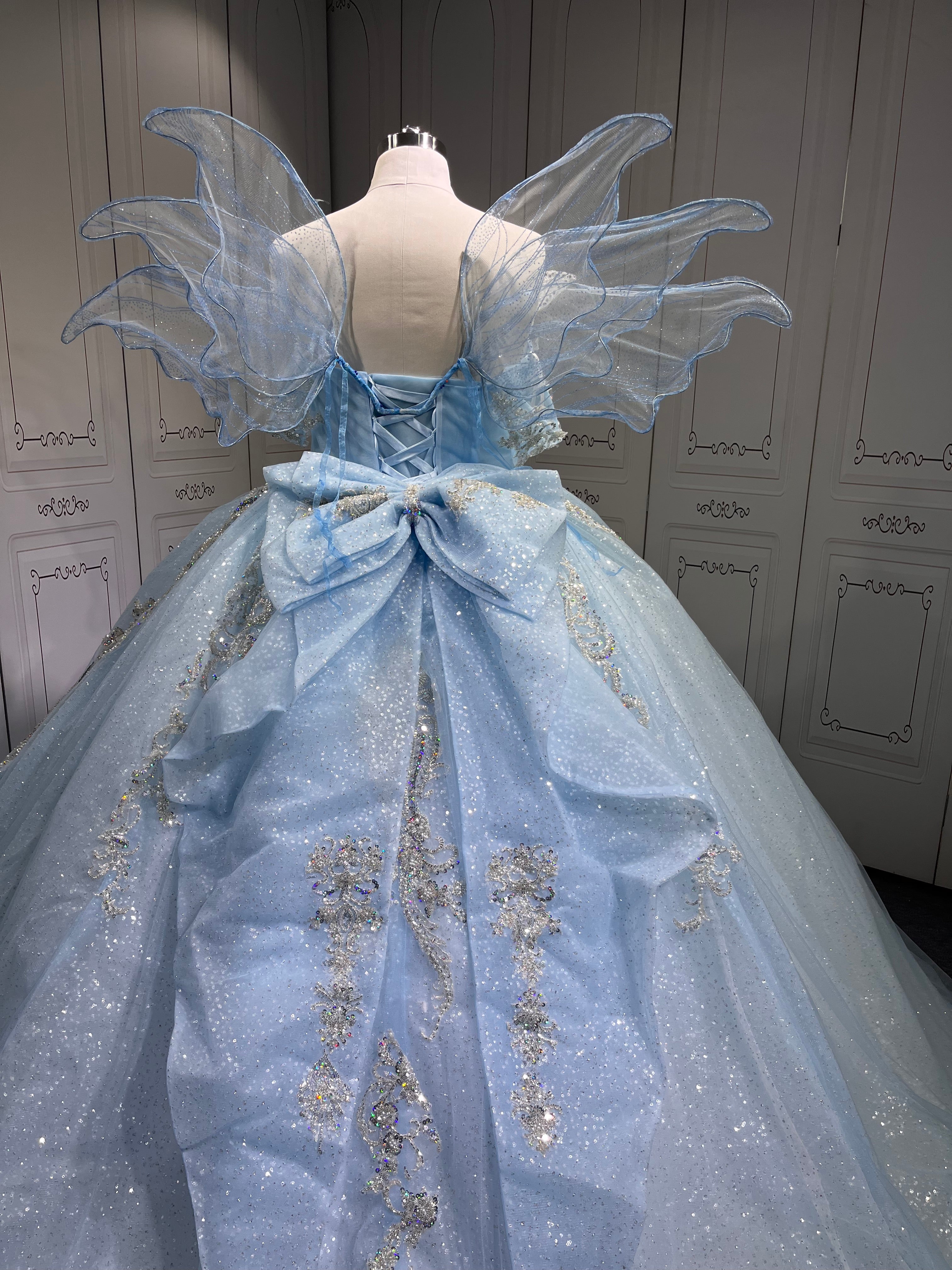 2025 Sky Blue Quince Dress Sleeveless Girl Sweet 15 Gowns Shiny Sequin Birthday Party Dress With Bow