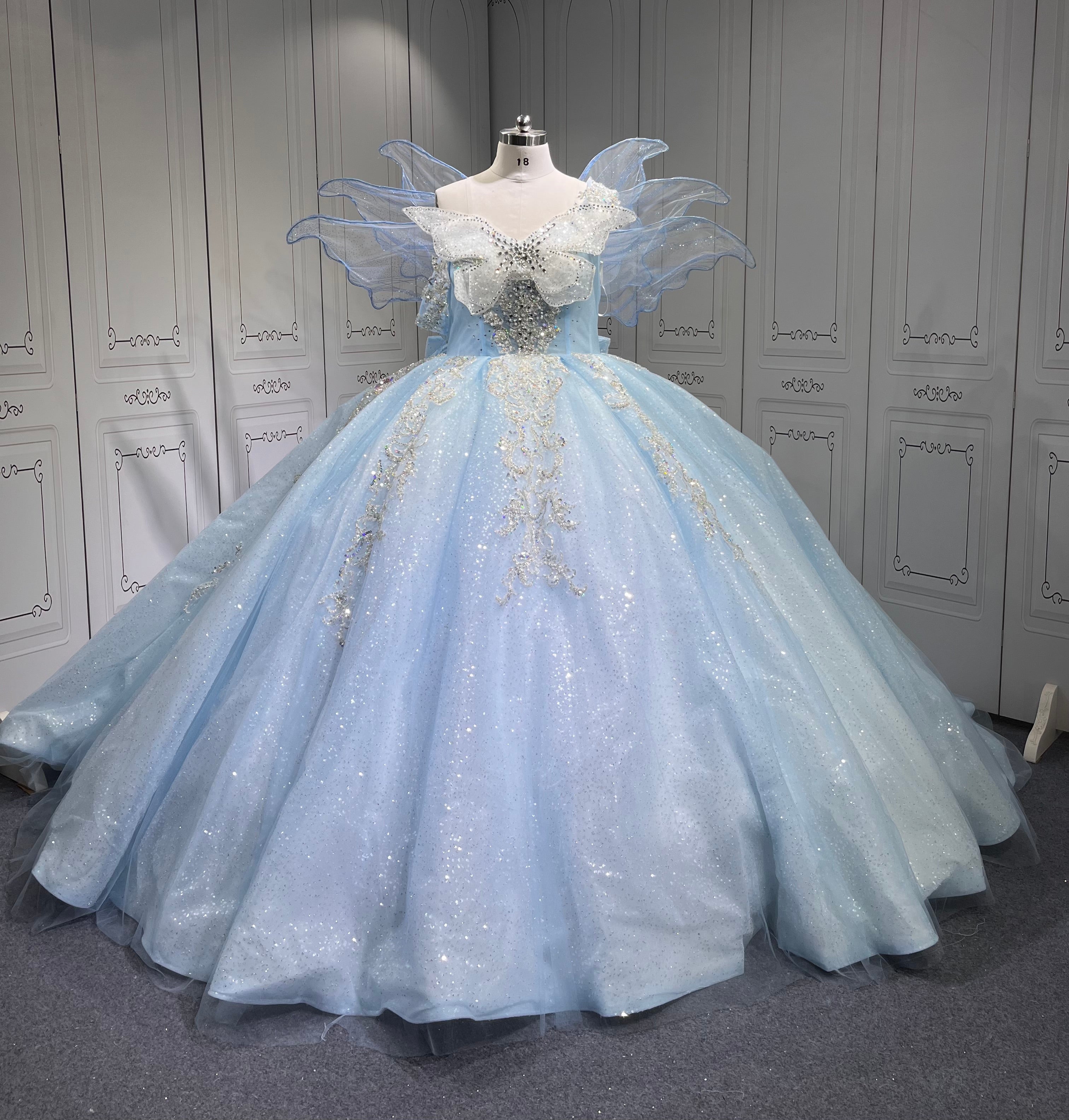 2025 Sky Blue Quince Dress Sleeveless Girl Sweet 15 Gowns Shiny Sequin Birthday Party Dress With Bow
