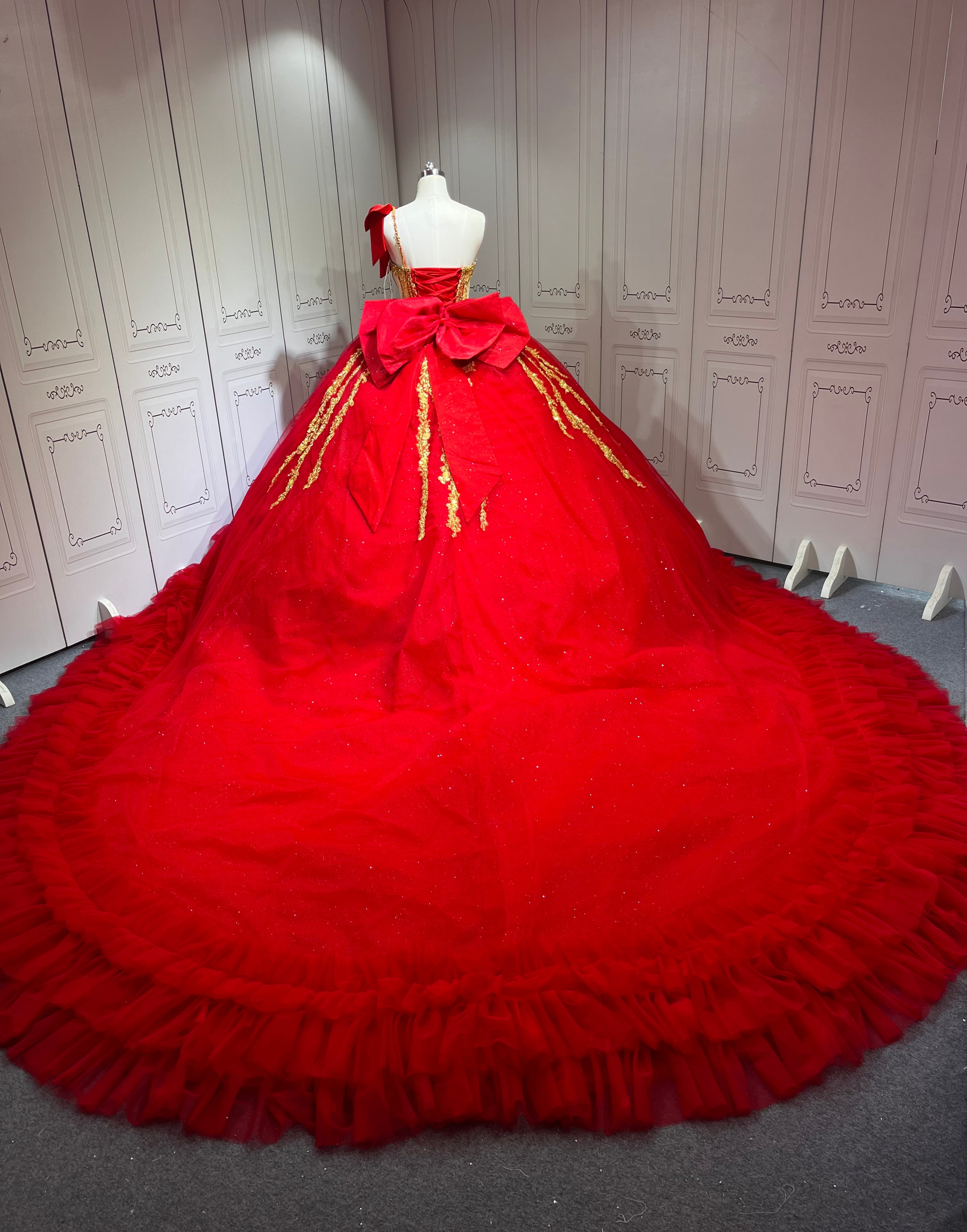 One Shoulder Red With Gold Quinceanera Dress Sleeveless Sweet 15 Gowns Ruffled Princess Dress With Bow And Ruffles