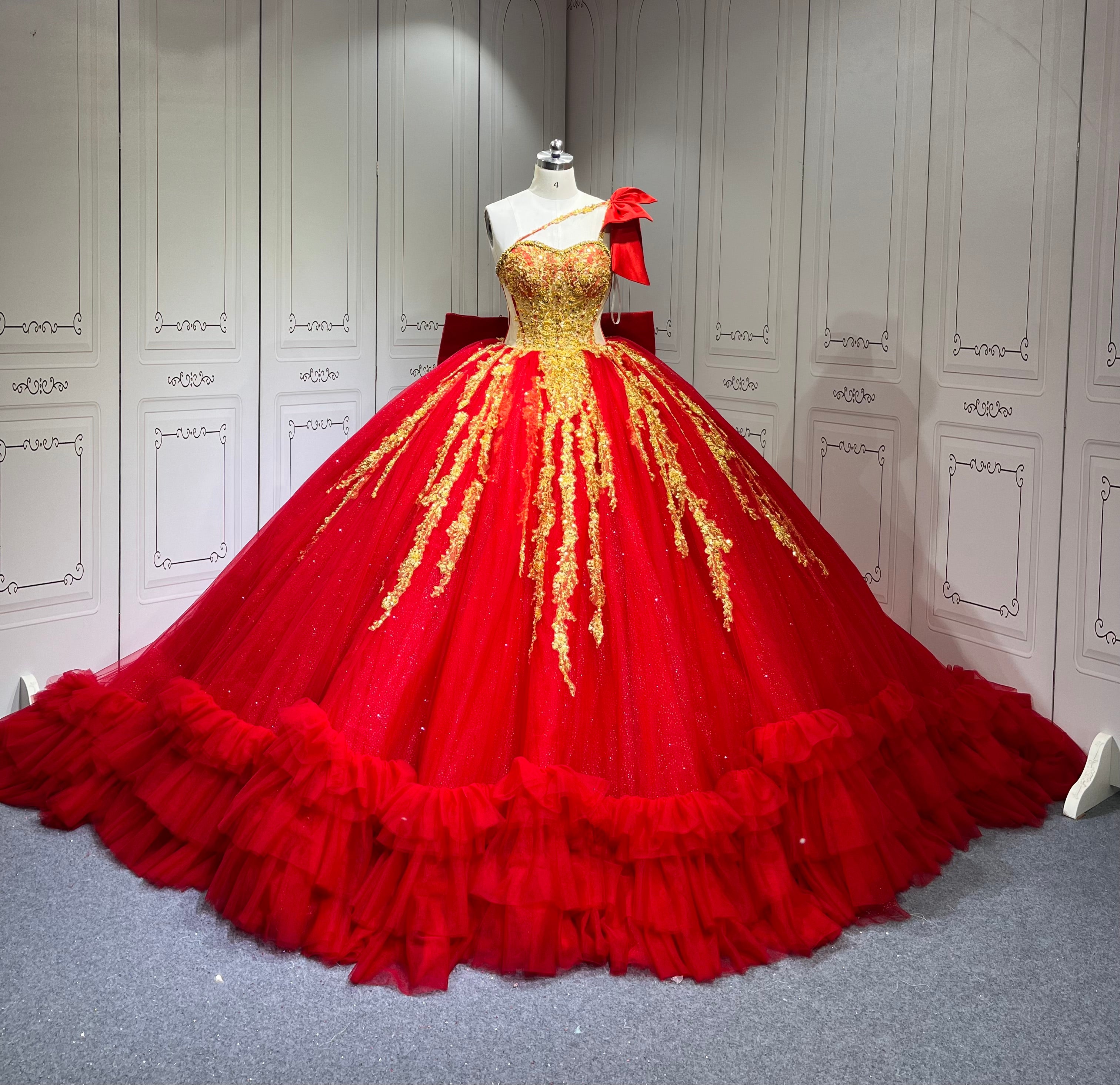 One Shoulder Red With Gold Quinceanera Dress Sleeveless Sweet 15 Gowns Ruffled Princess Dress With Bow And Ruffles