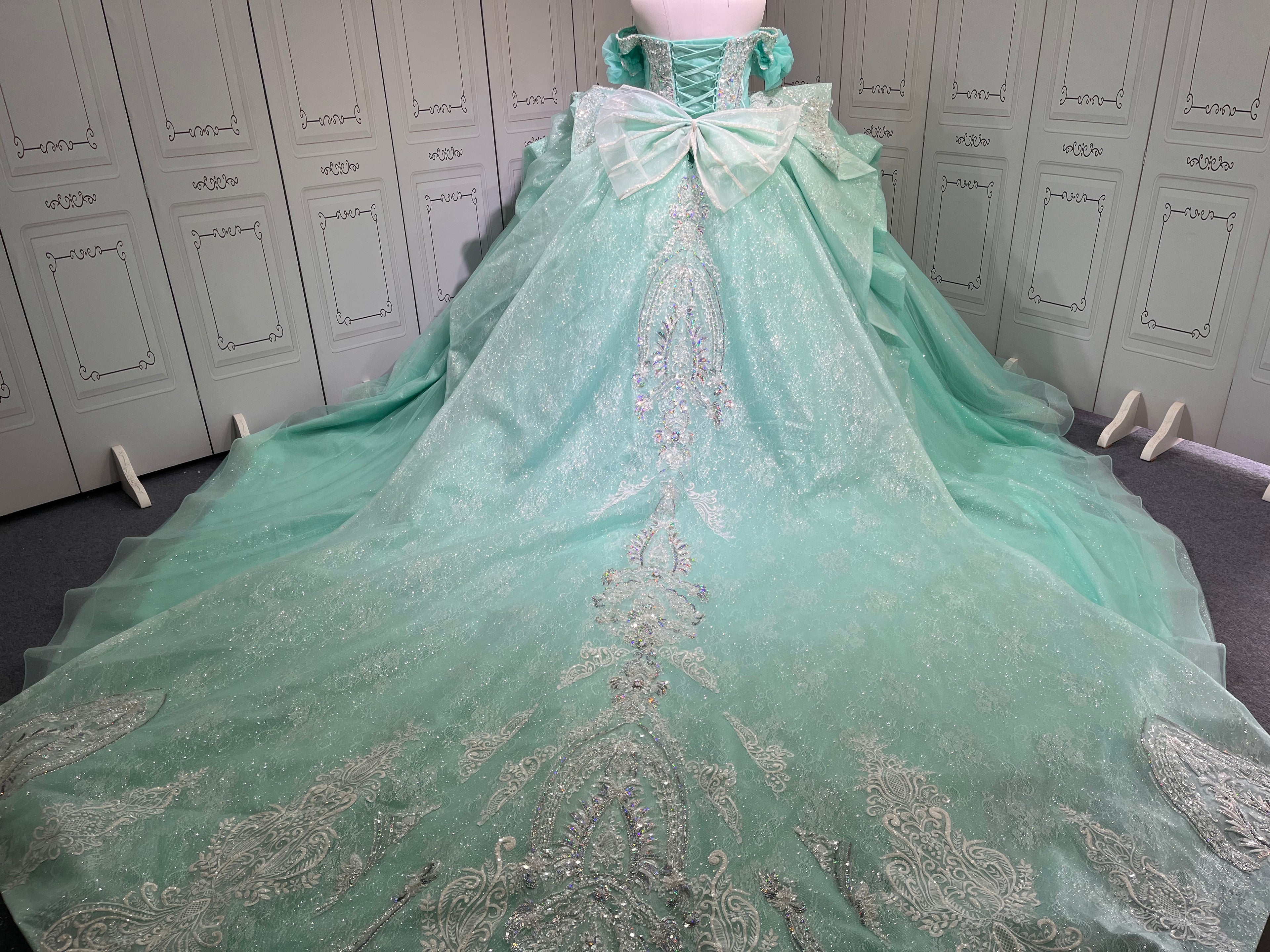 Sleeveless Aqua Quince Dress Shiny Crystal Vestidos De 15 Anos Princess Sweet 15 16 Years Old Birthday Party Gown