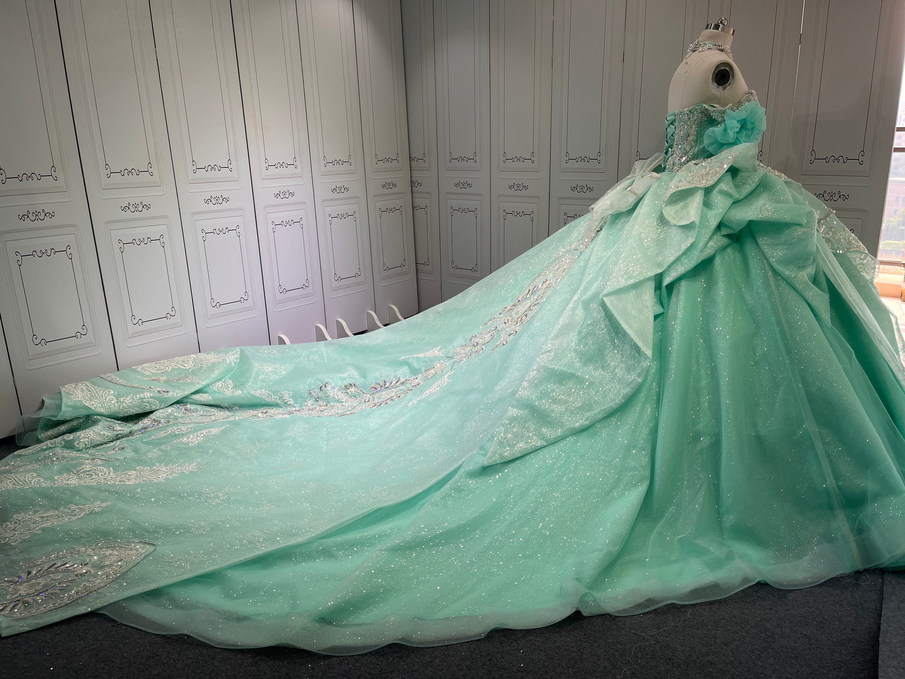 Sleeveless Aqua Quince Dress Shiny Crystal Vestidos De 15 Anos Princess Sweet 15 16 Years Old Birthday Party Gown