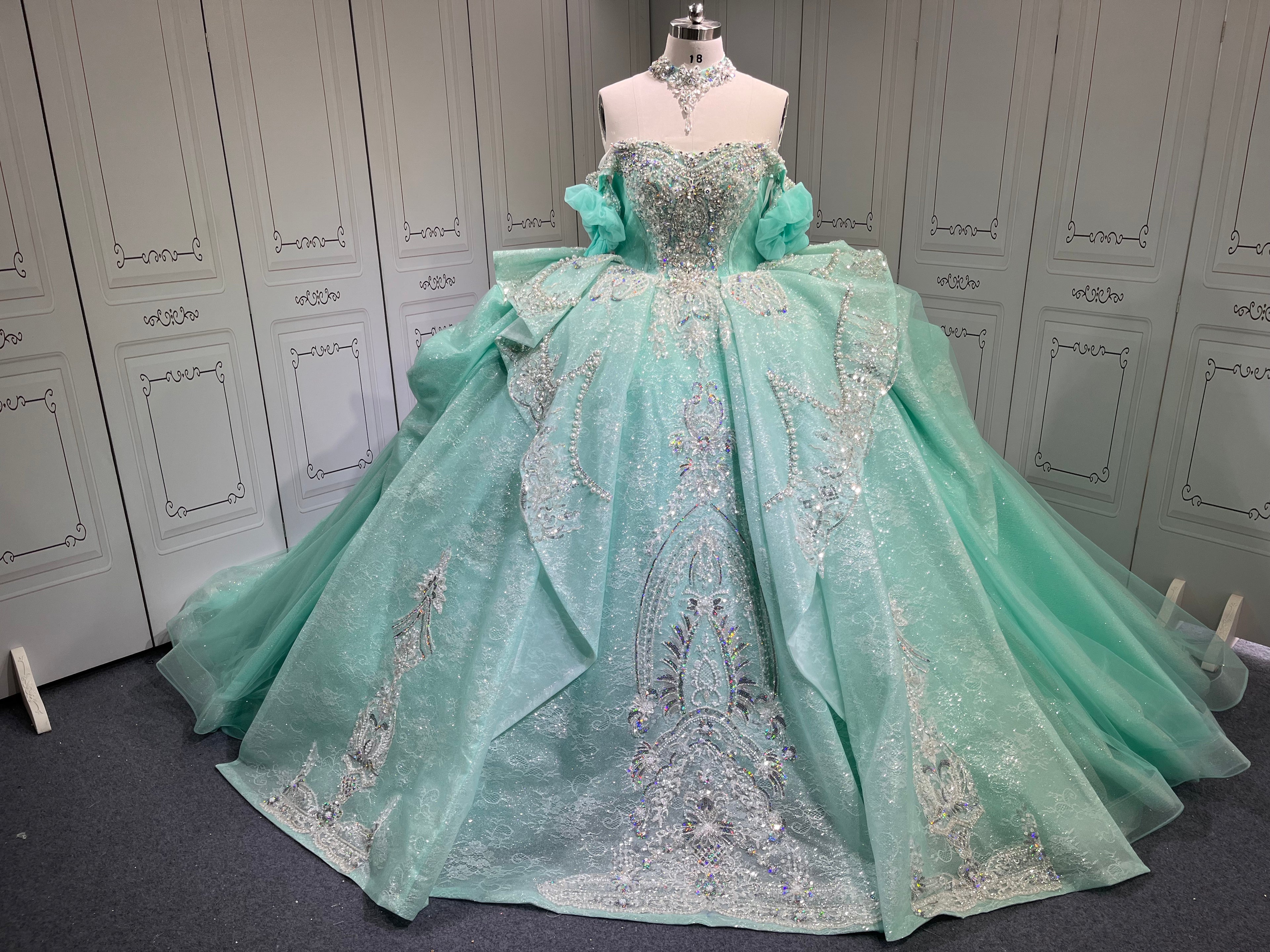 Sleeveless Aqua Quince Dress Shiny Crystal Vestidos De 15 Anos Princess Sweet 15 16 Years Old Birthday Party Gown