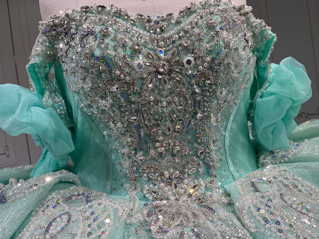 Sleeveless Aqua Quince Dress Shiny Crystal Vestidos De 15 Anos Princess Sweet 15 16 Years Old Birthday Party Gown