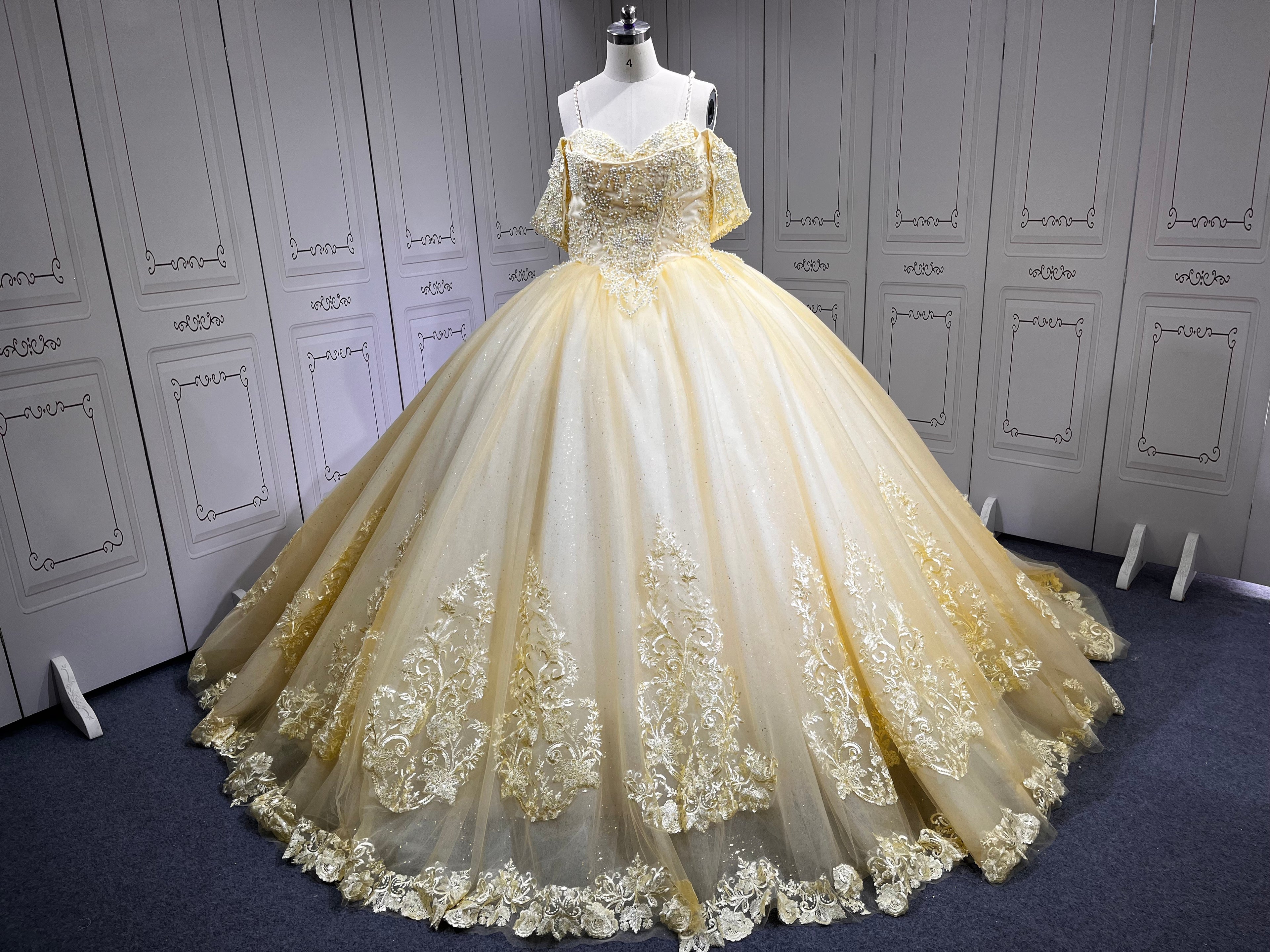 Yellow Ball Gown Quinceanera Dress 2025 Applique Party 15 Vestidos De 15 Anos