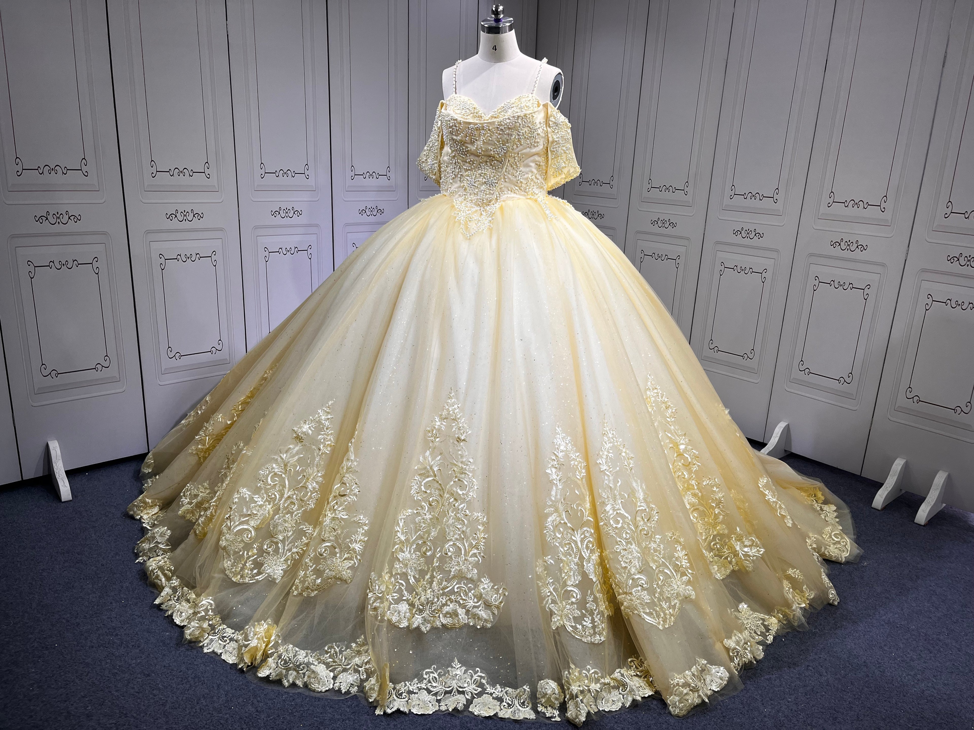 Yellow Ball Gown Quinceanera Dress 2025 Applique Party 15 Vestidos De 15 Anos