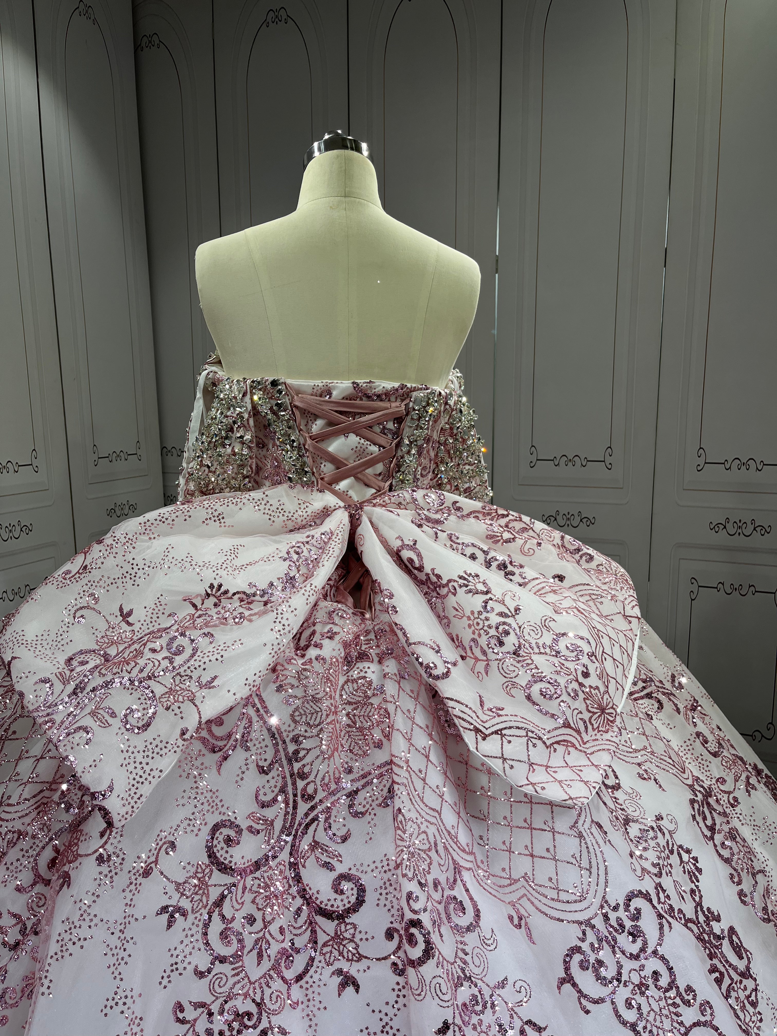 Mumuleo Pink on White Quinceanera Dresses Vestidos De Quinceaera 15 Lila De Fiesta Sweet 16 Dresses 2025 Aos Economics