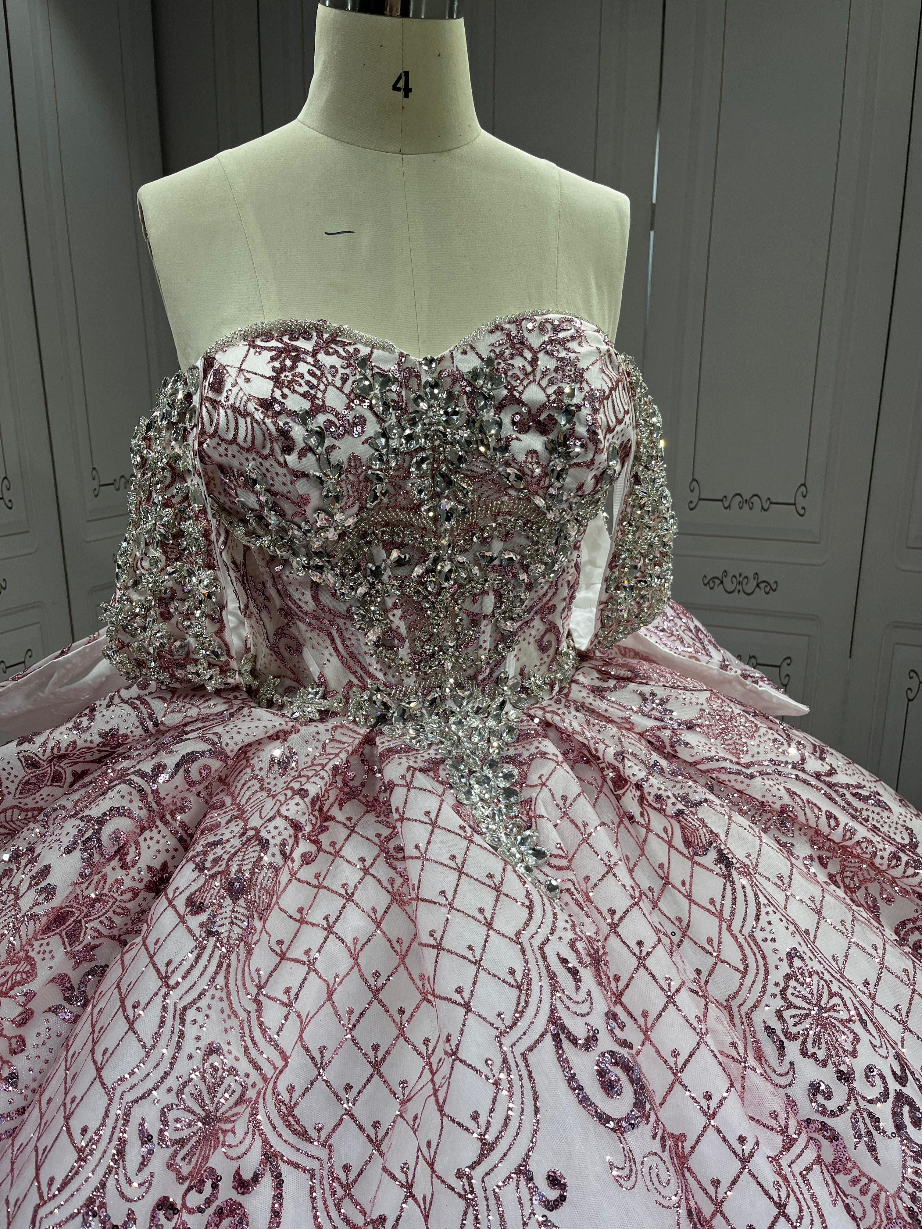 Mumuleo Pink on White Quinceanera Dresses Vestidos De Quinceaera 15 Lila De Fiesta Sweet 16 Dresses 2025 Aos Economics