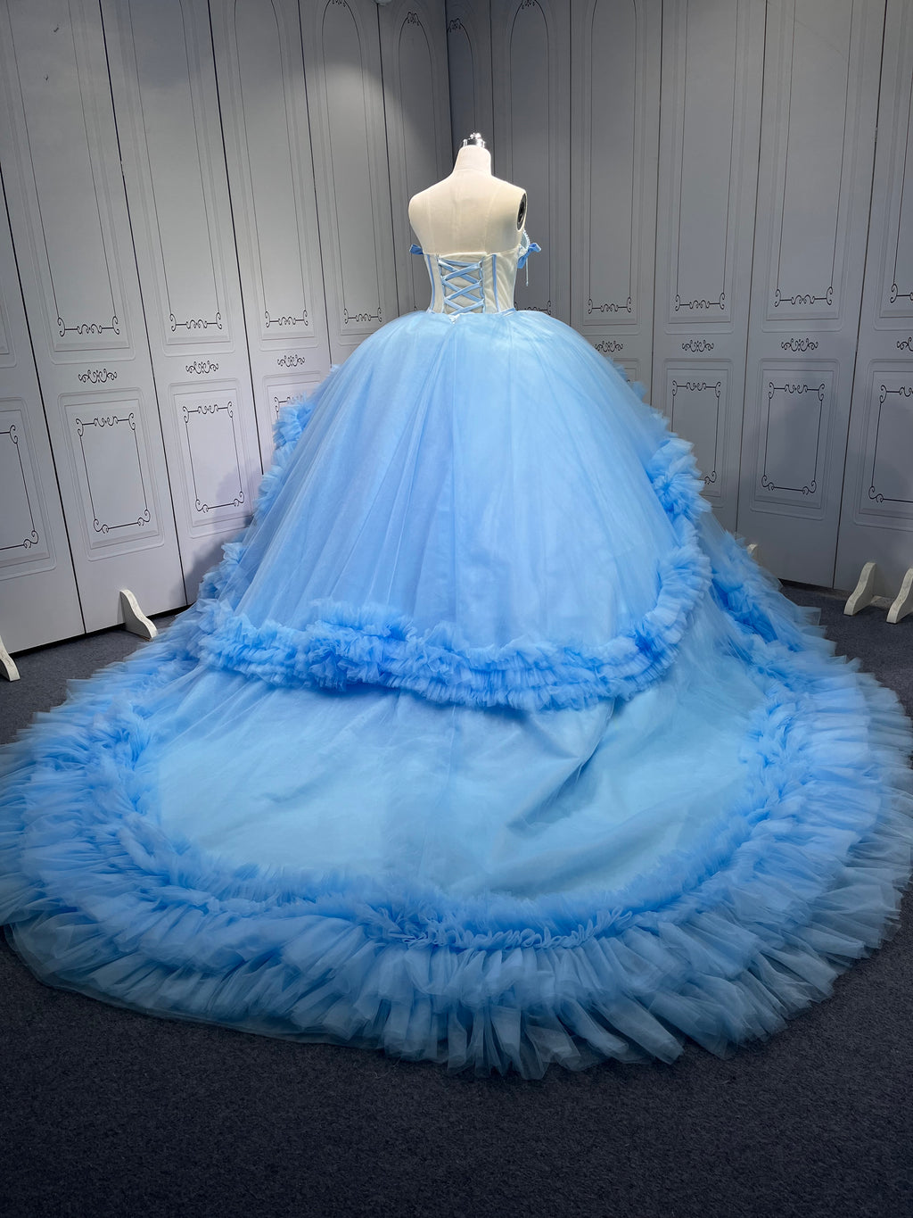 Mumuleo Affordable Red Quinceanera Dresses Princess Ball Gown Lace Appliques Budget Girls Sweet 15 Vestidos De 15 Anos