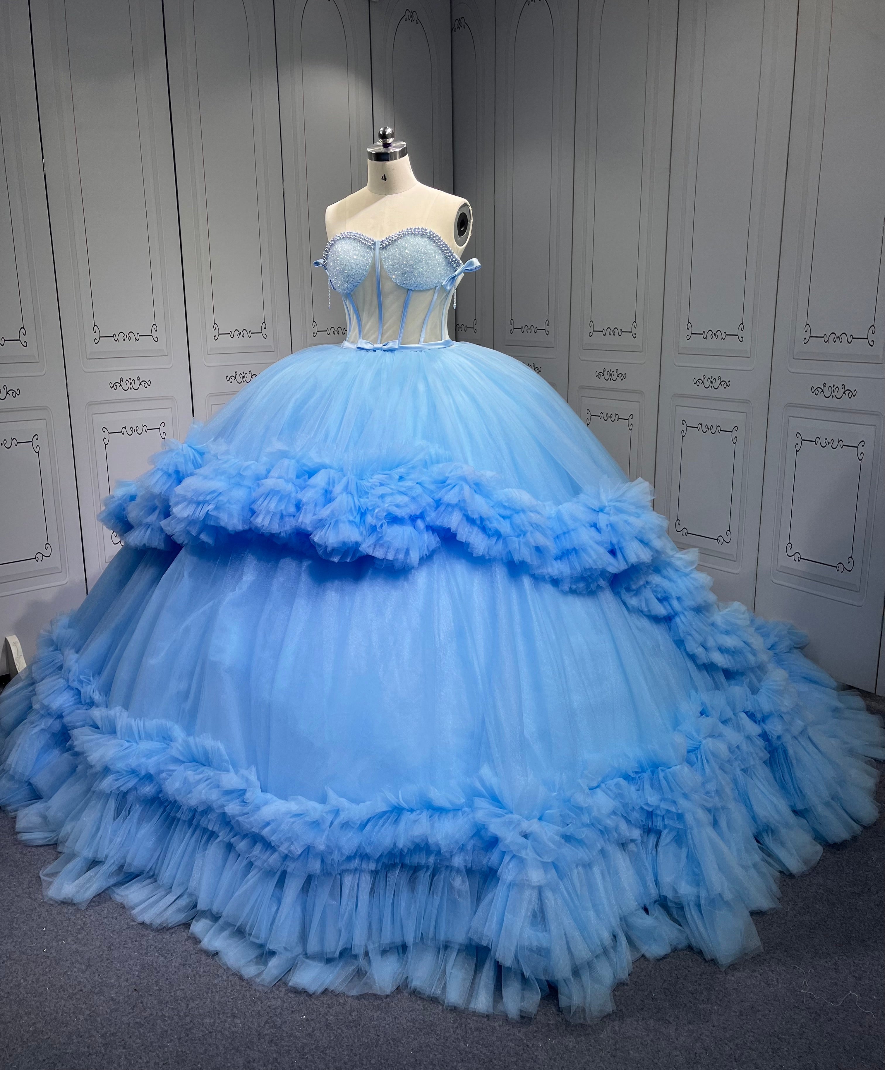 Mumuleo Affordable Red Quinceanera Dresses Princess Ball Gown Lace Appliques Budget Girls Sweet 15 Vestidos De 15 Anos