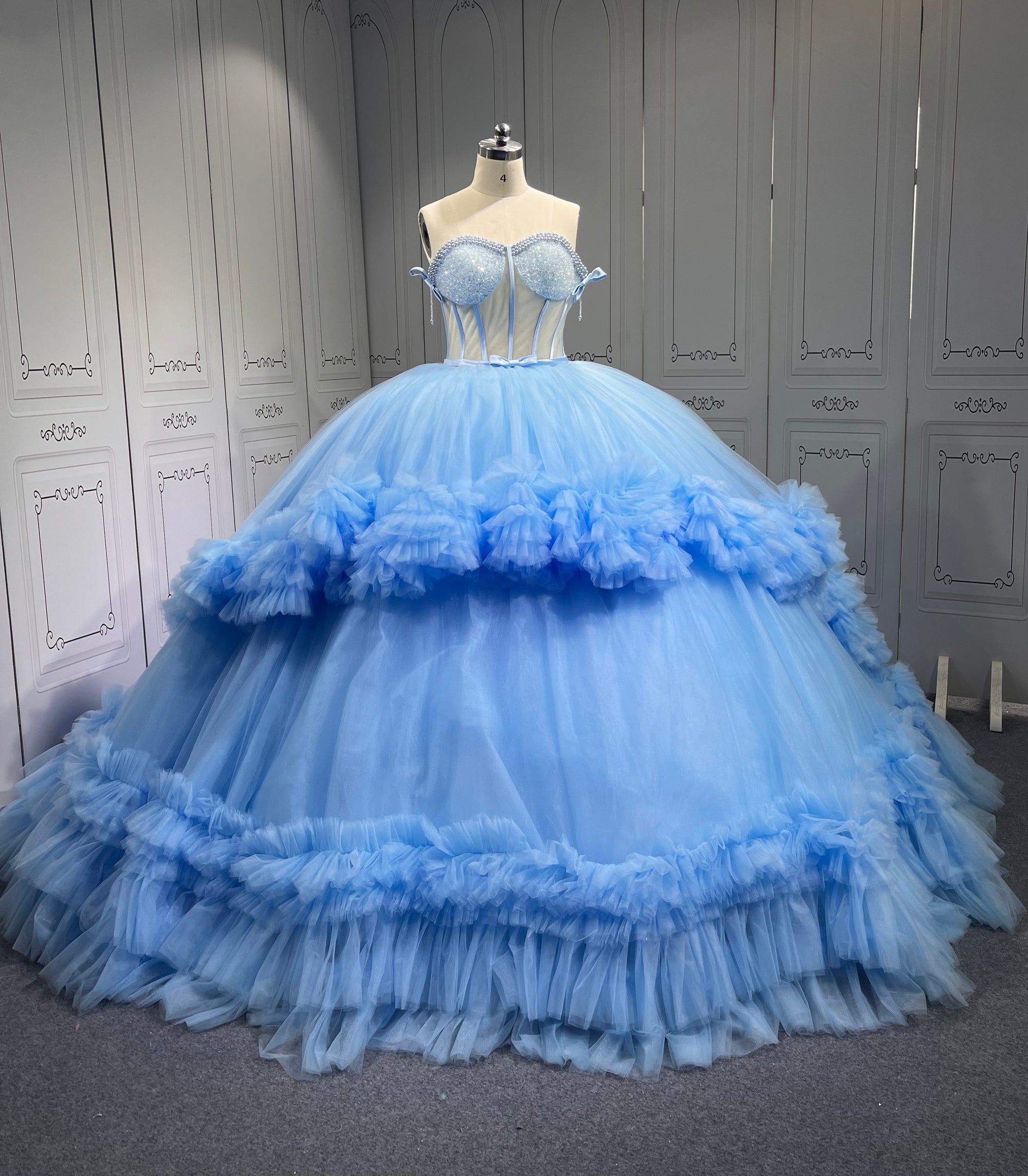 Mumuleo Affordable Red Quinceanera Dresses Princess Ball Gown Lace Appliques Budget Girls Sweet 15 Vestidos De 15 Anos