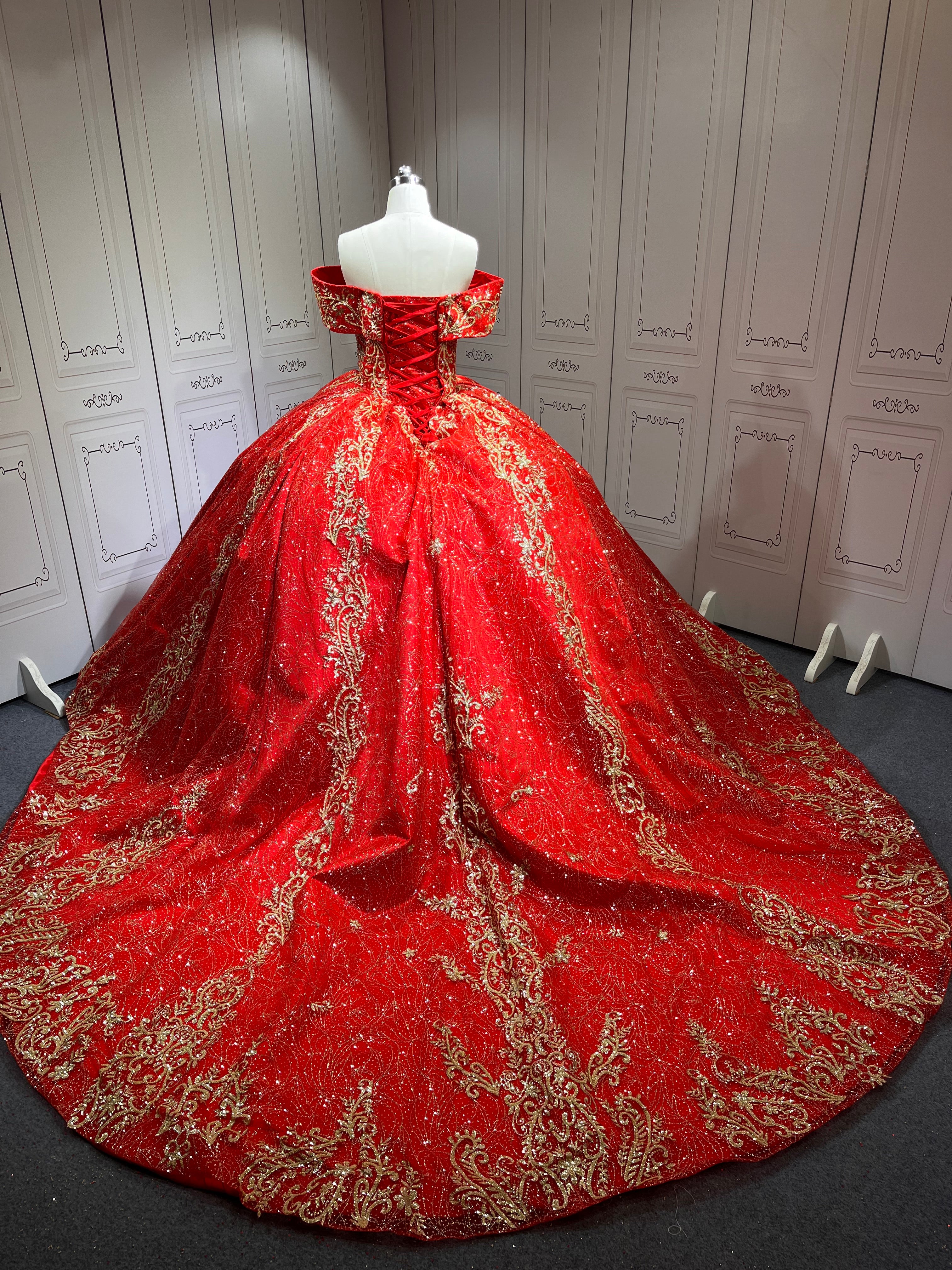 Red With Gold vestidos de 15 quinceaneravestidos de fiesta vestidos de 15 anosquinceanera vestido de 15 quinceanera With Matching Bear