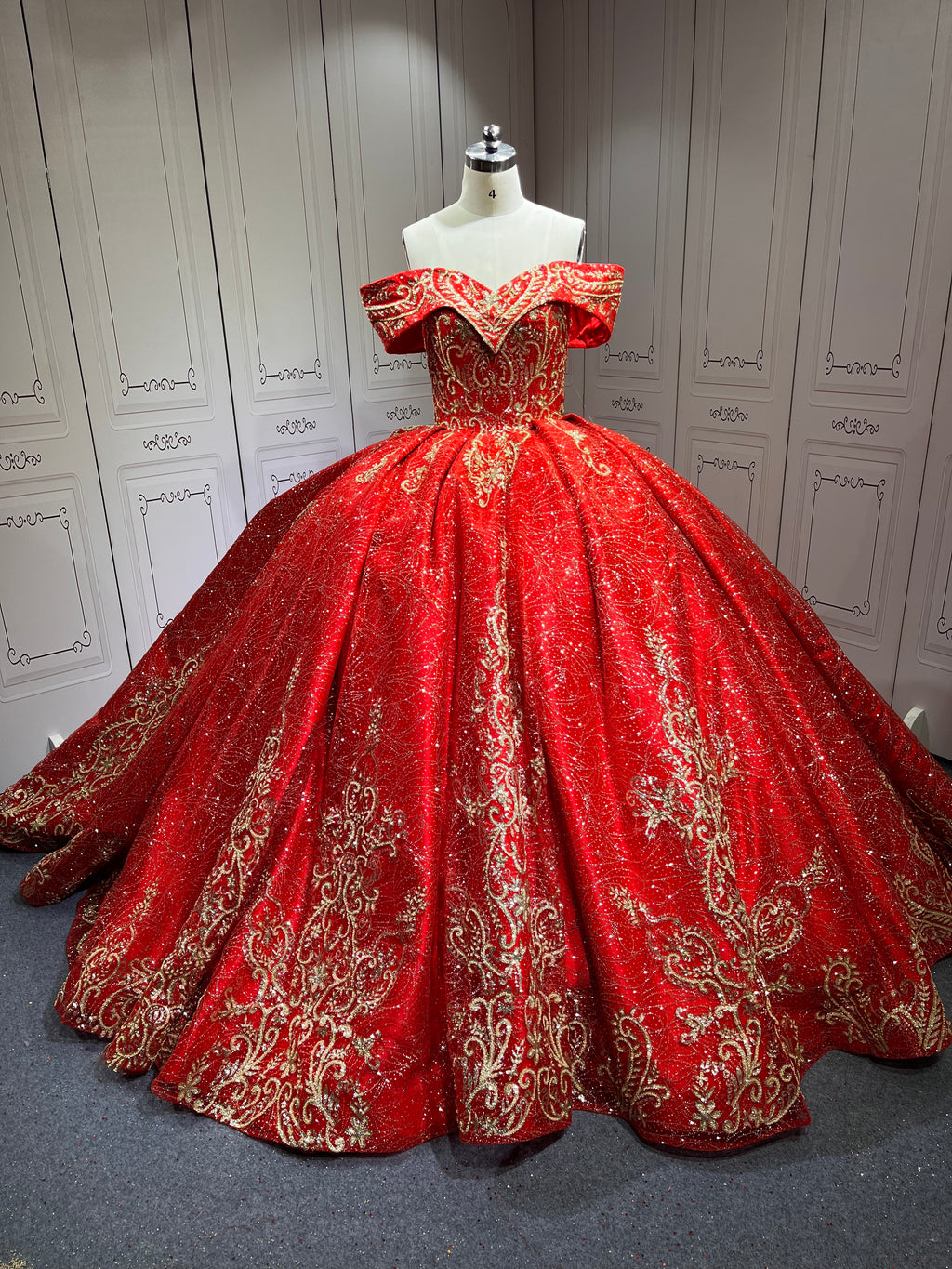 Red With Gold vestidos de 15 quinceaneravestidos de fiesta vestidos de 15 anosquinceanera vestido de 15 quinceanera With Matching Bear