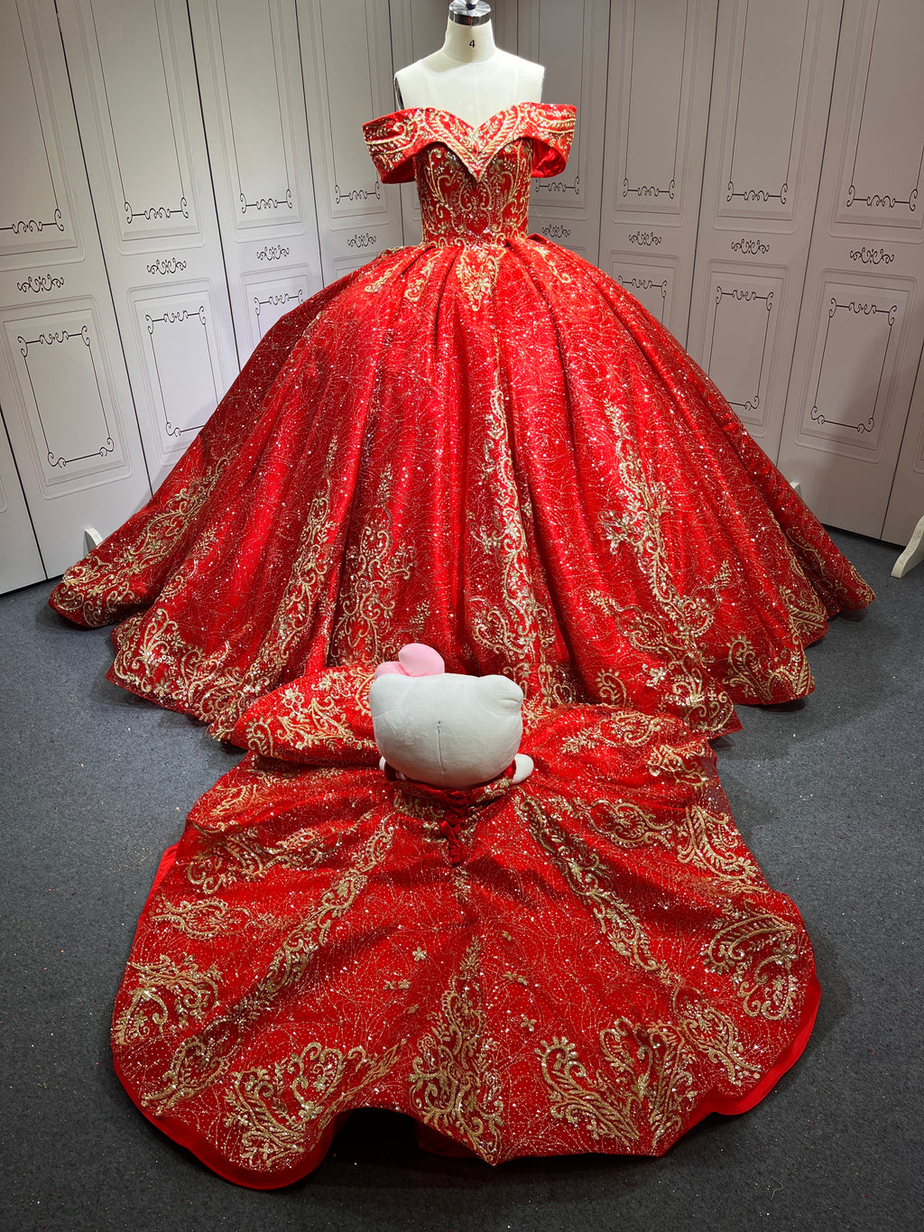 Red With Gold vestidos de 15 quinceaneravestidos de fiesta vestidos de 15 anosquinceanera vestido de 15 quinceanera With Matching Bear