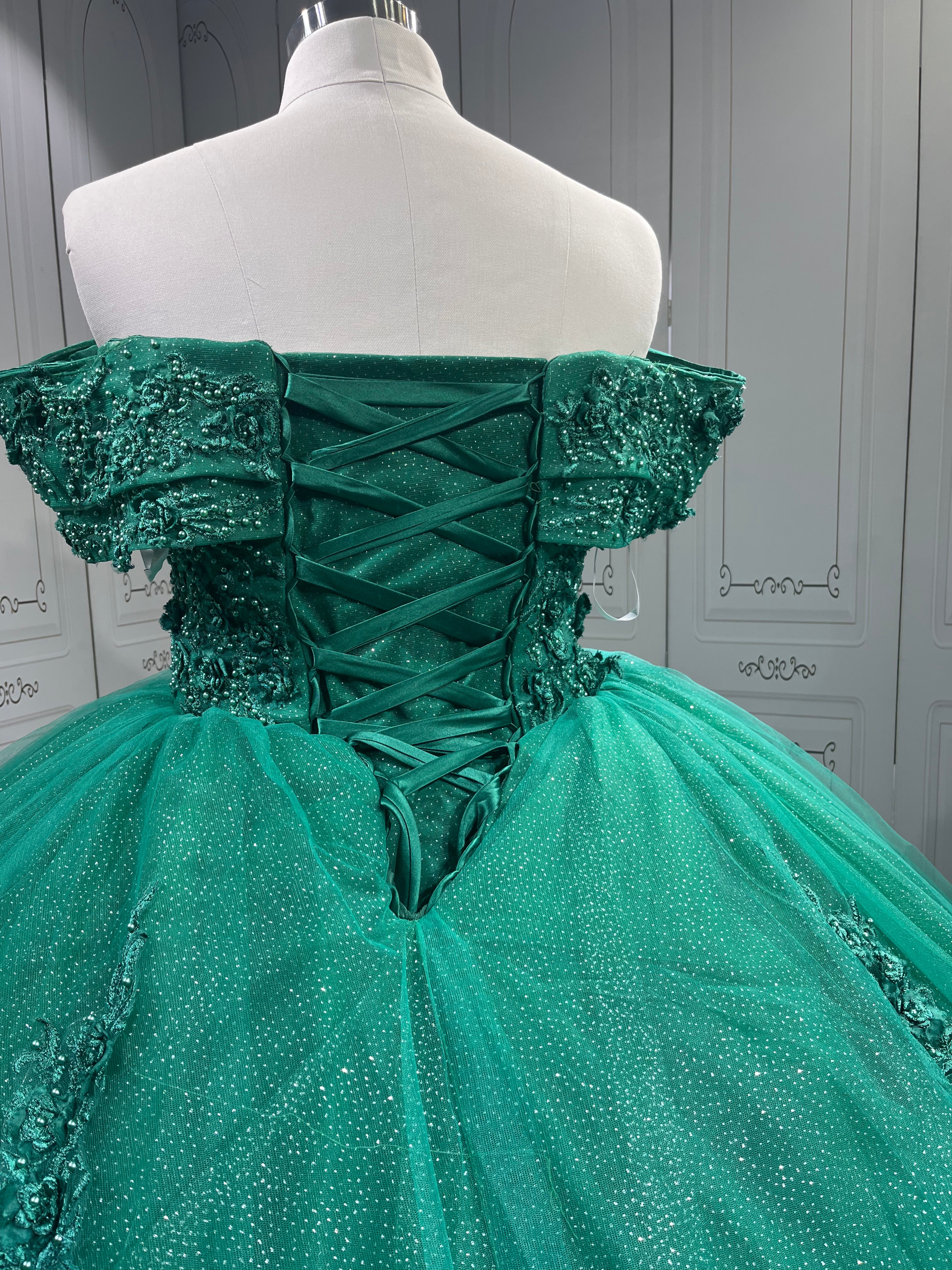 Emerald Green Quinceanera Dress DDetqqchable quincedresses xvaños xvdress 15años Sweet 16