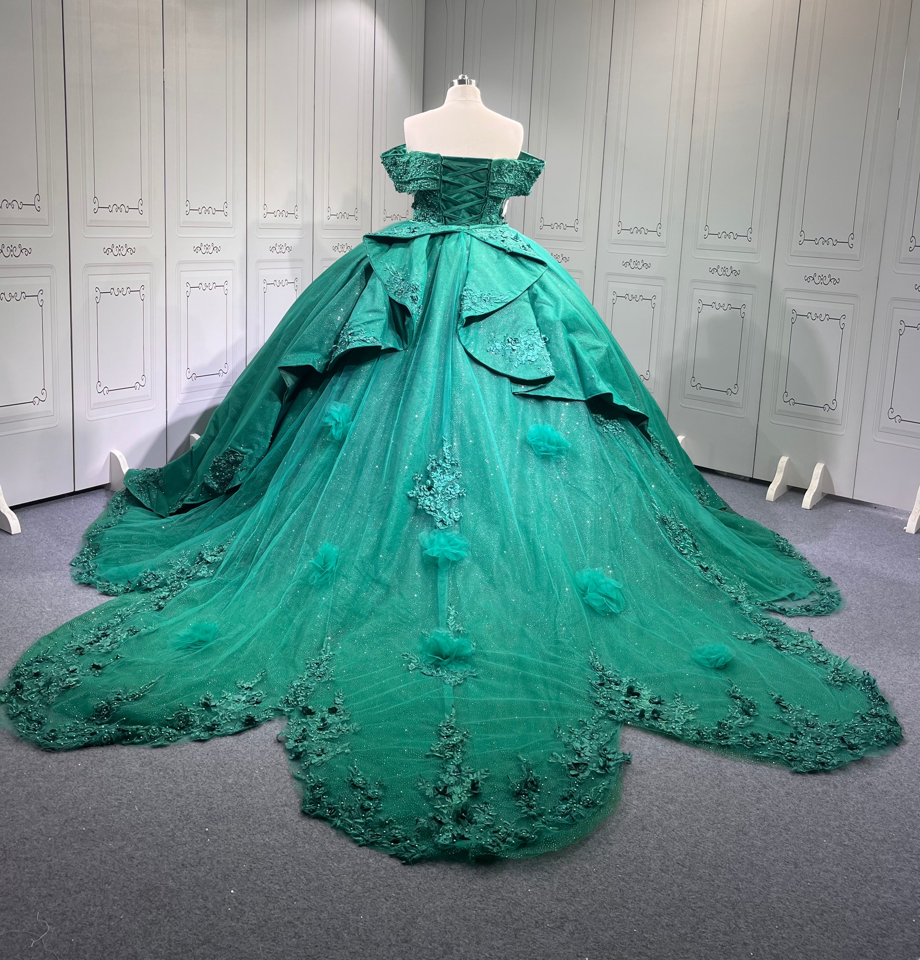 Emerald Green Quinceanera Dress DDetqqchable quincedresses xvaños xvdress 15años Sweet 16