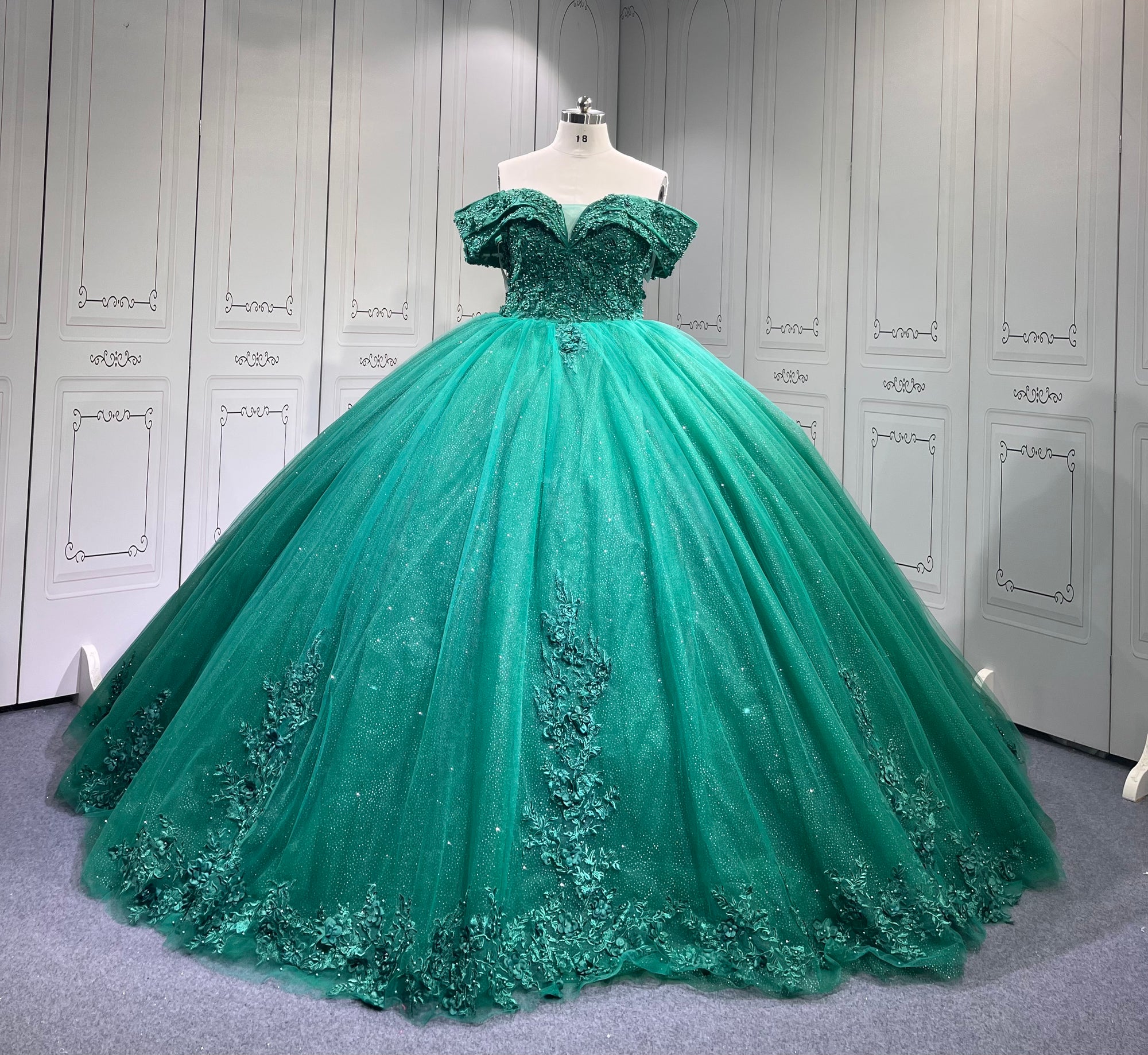 Emerald Green Quinceanera Dress DDetqqchable quincedresses xvaños xvdress 15años Sweet 16