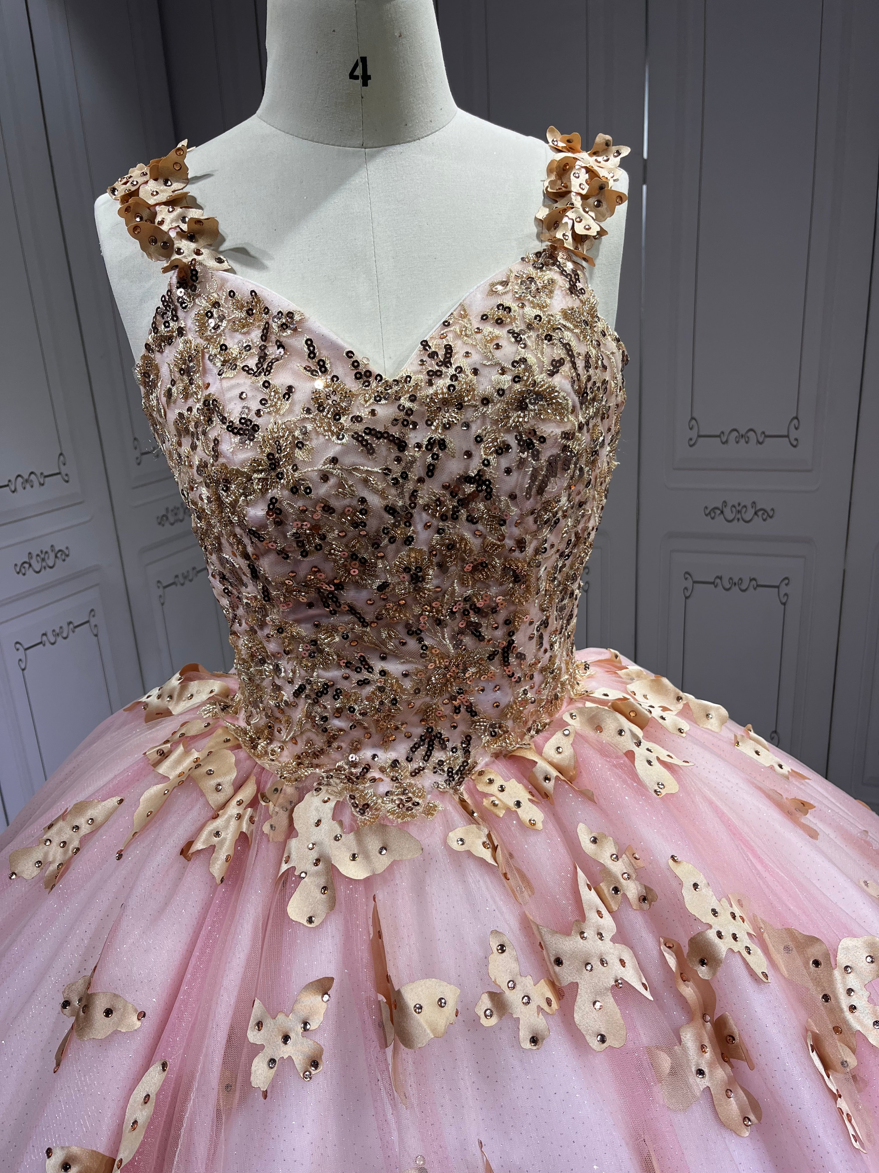 Pink With Rose Gold Butterfly Quinceanera Dresses Ball Gown Vestidos De 15 Aos De Quinceaera Deademas De Quinceaeras