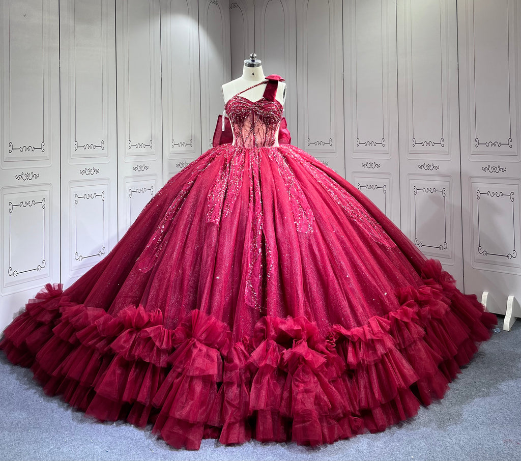 One Shoulder Burgundy Quinceanera Dress Sleeveless Sweet 15 Gowns Ruffled Princess Dress With Bow And Ruffles