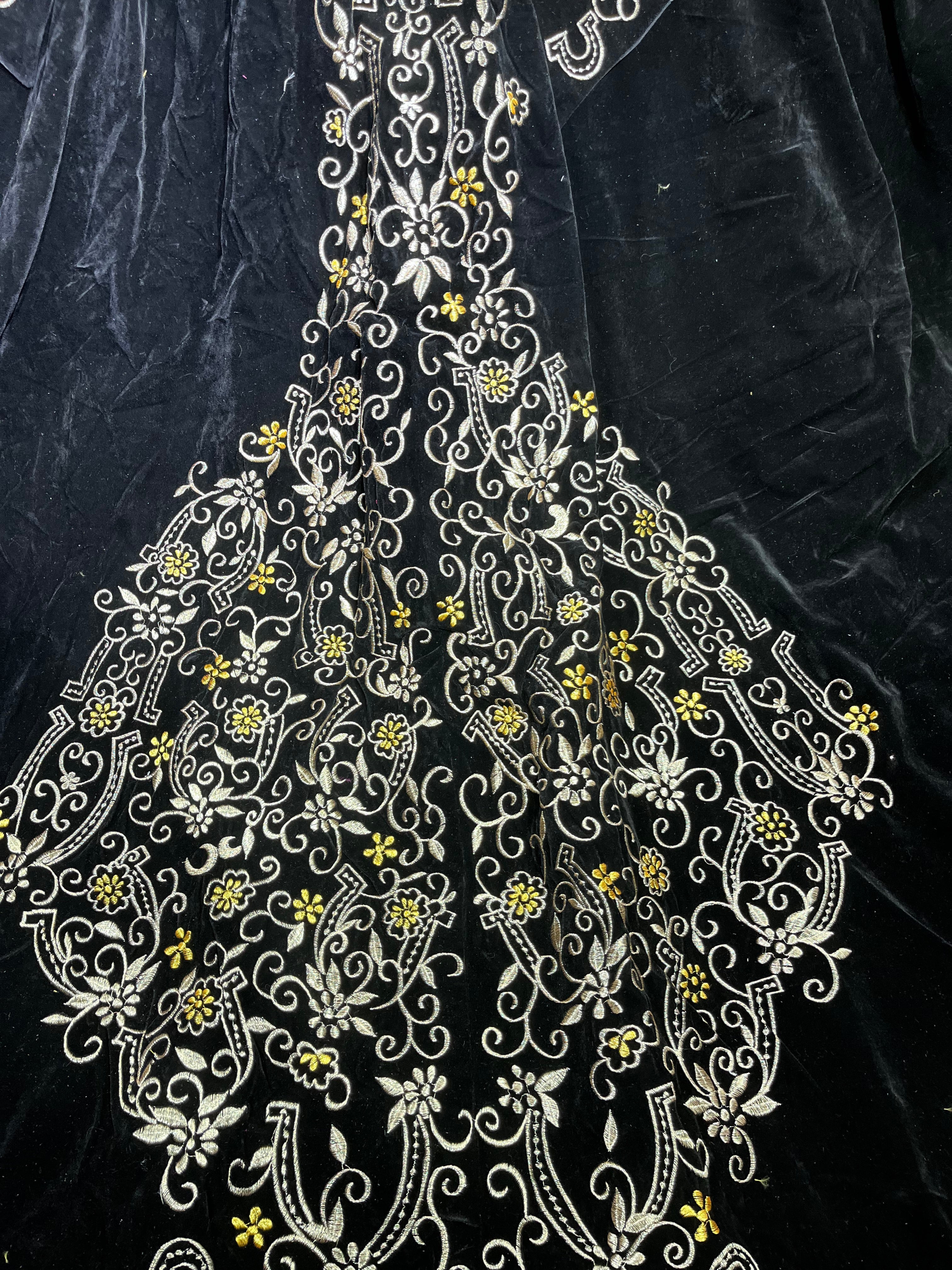Mumuleo Vestidos 15 Anos Suzhou Factory Directly Vestido De 15 Anos Black and Gold Embroidery Mexican Quinceanera Dresses