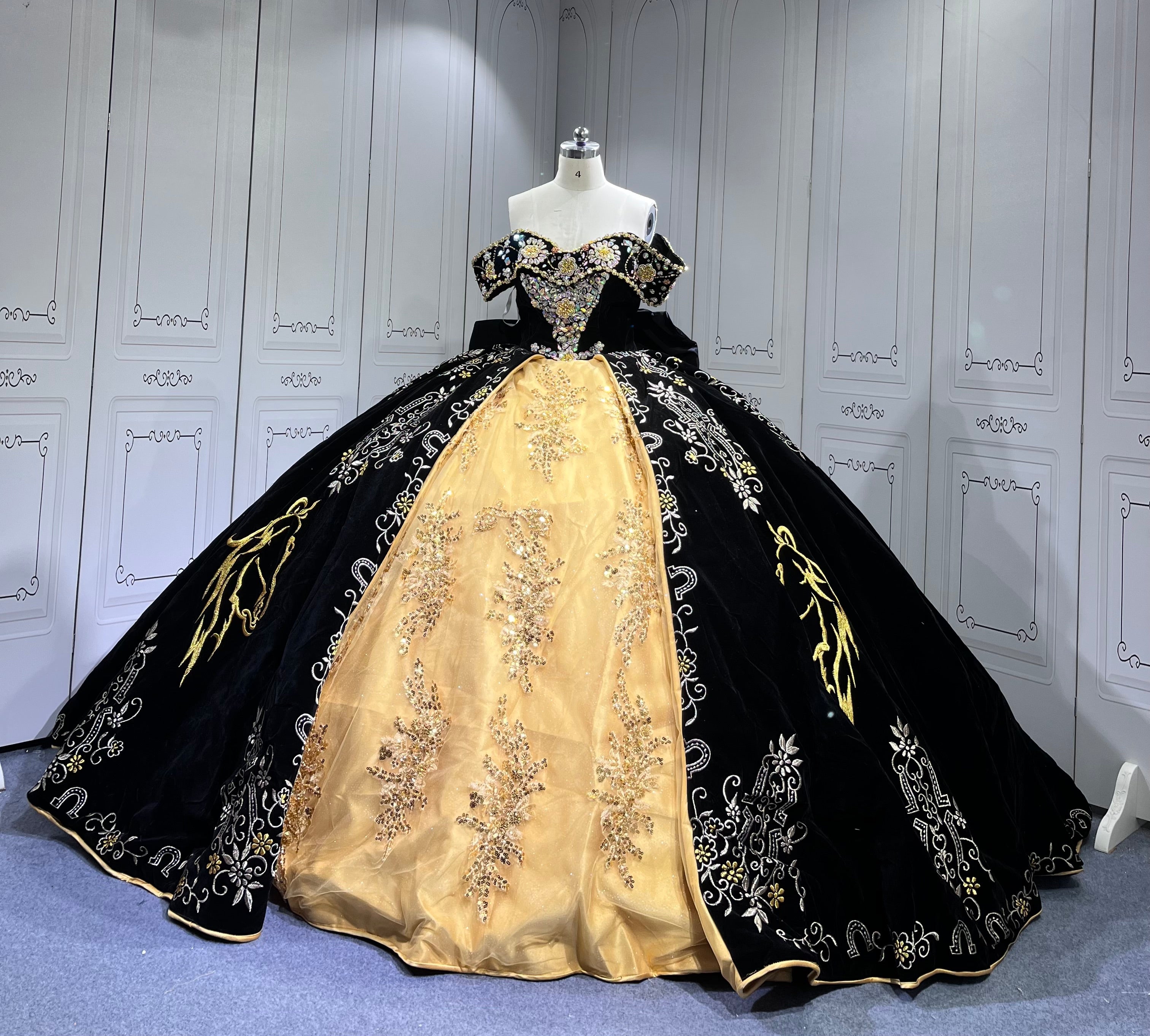 Mumuleo Vestidos 15 Anos Suzhou Factory Directly Vestido De 15 Anos Black and Gold Embroidery Mexican Quinceanera Dresses