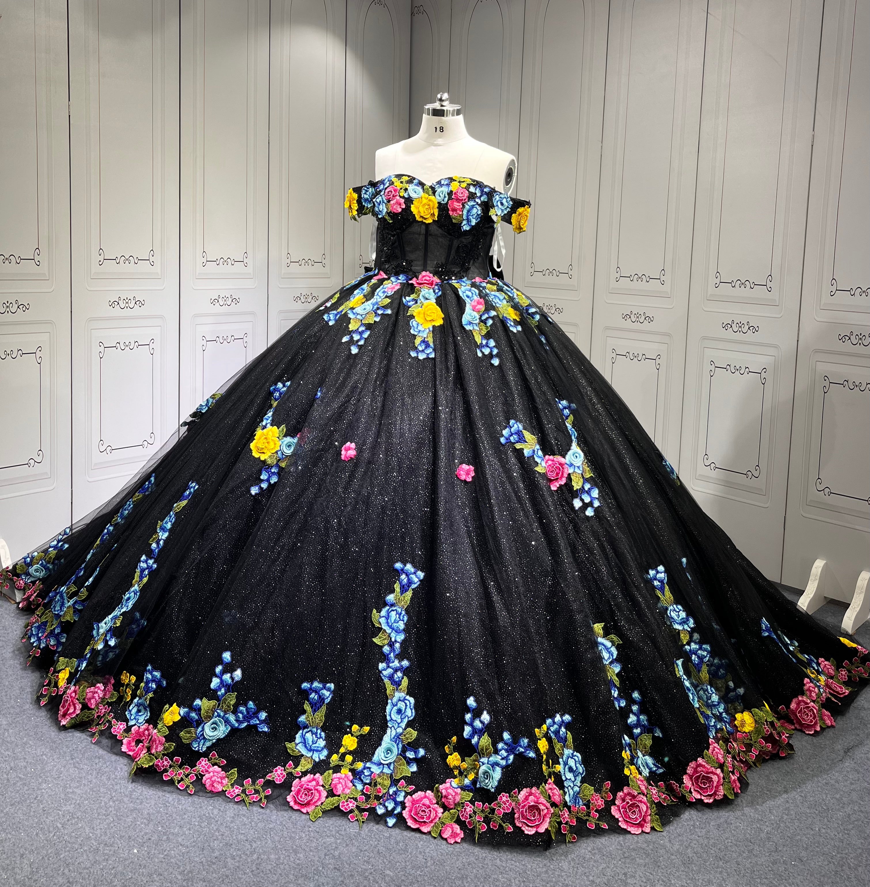 Floral Black Quinceanera Dresses With Flowers Vestidos De Fiesta Prom Dresses Vestidos de 15 Anos Quinceanera 2025