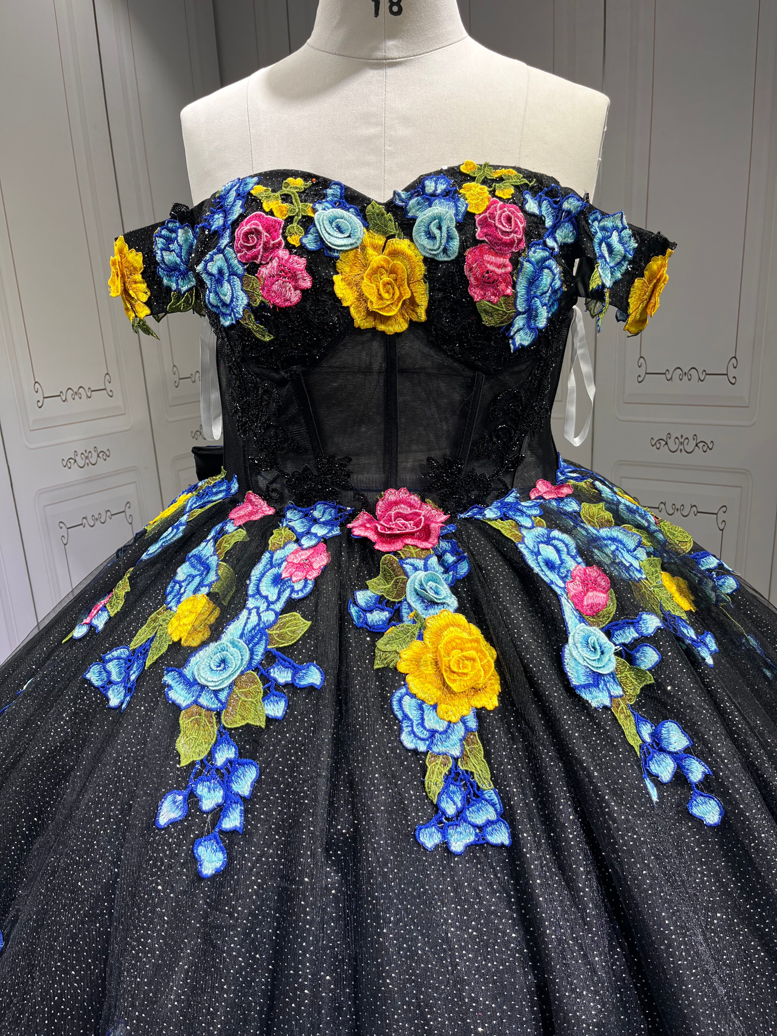 Floral Black Quinceanera Dresses With Flowers Vestidos De Fiesta Prom Dresses Vestidos de 15 Anos Quinceanera 2025