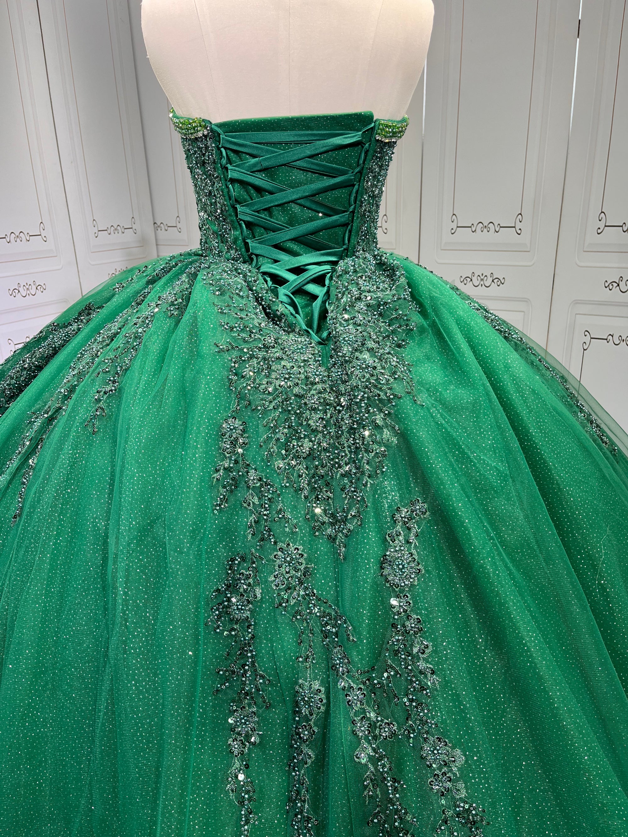Ruffled Green Quince Dress Sleeveless Vestidos De 15 Anos Crystal Strapless Sweet 15 Gowns