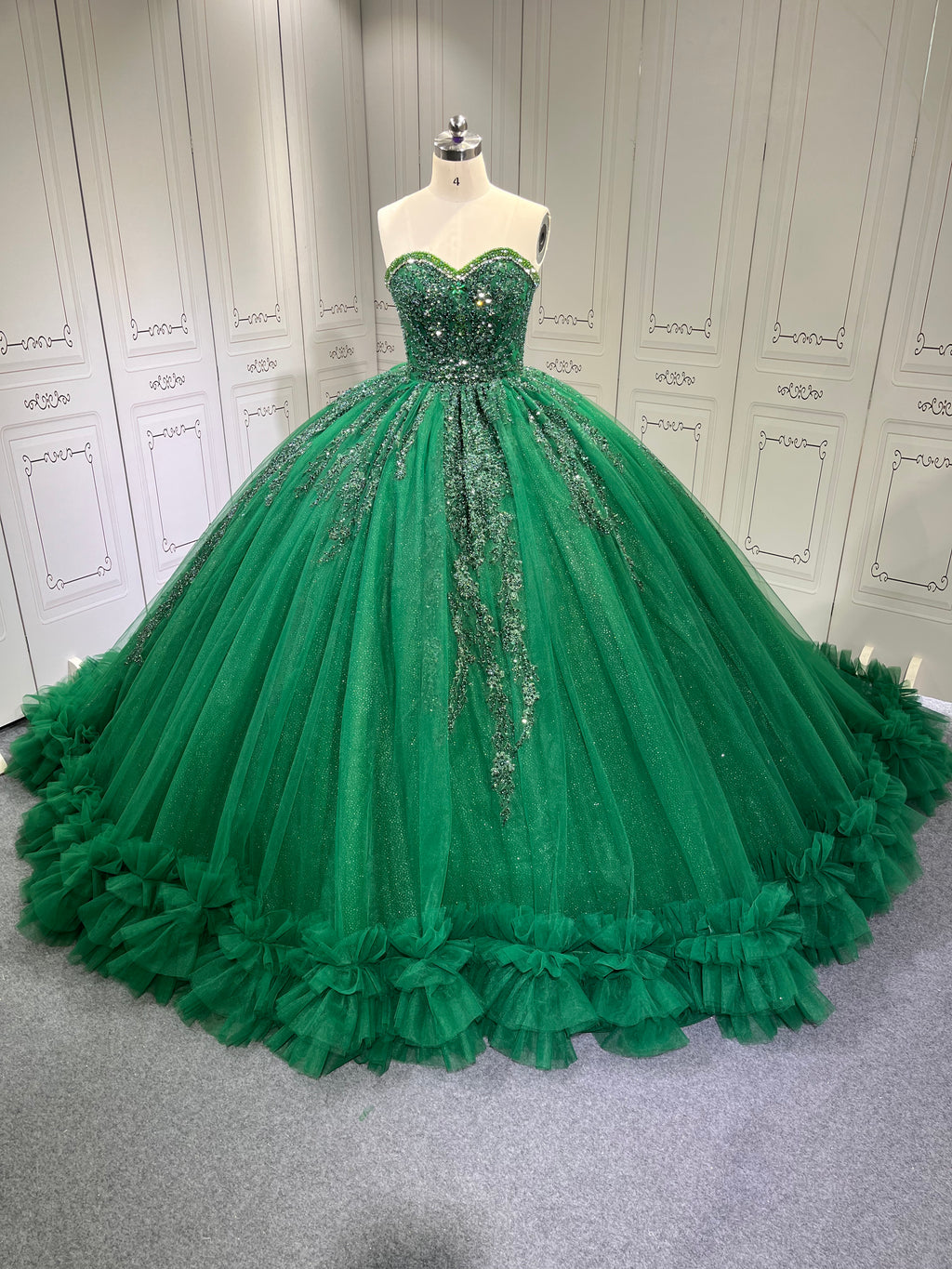 Ruffled Green Quince Dress Sleeveless Vestidos De 15 Anos Crystal Strapless Sweet 15 Gowns