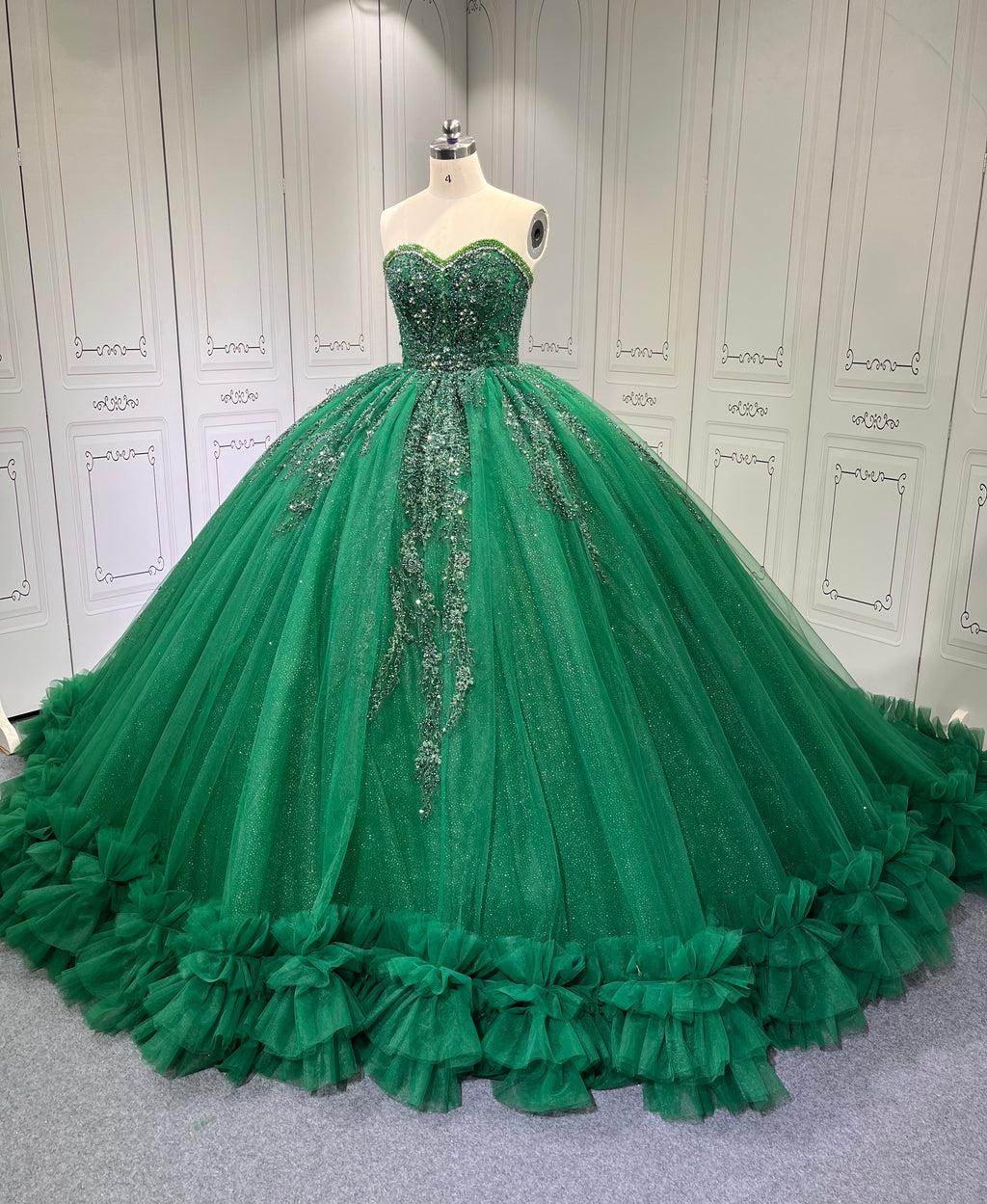 Ruffled Green Quince Dress Sleeveless Vestidos De 15 Anos Crystal Strapless Sweet 15 Gowns