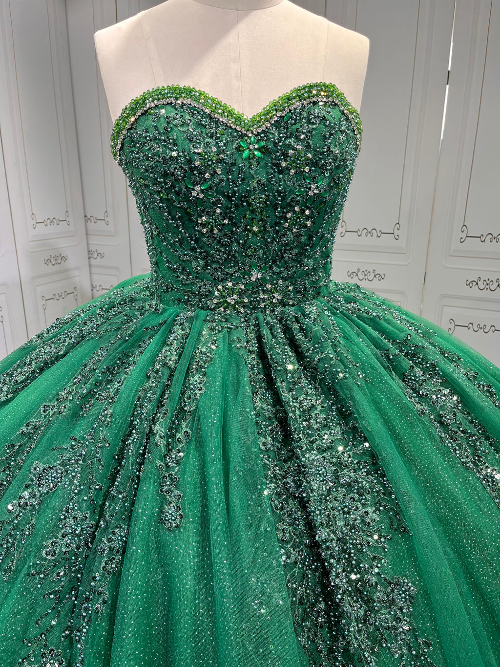 Ruffled Green Quince Dress Sleeveless Vestidos De 15 Anos Crystal Strapless Sweet 15 Gowns