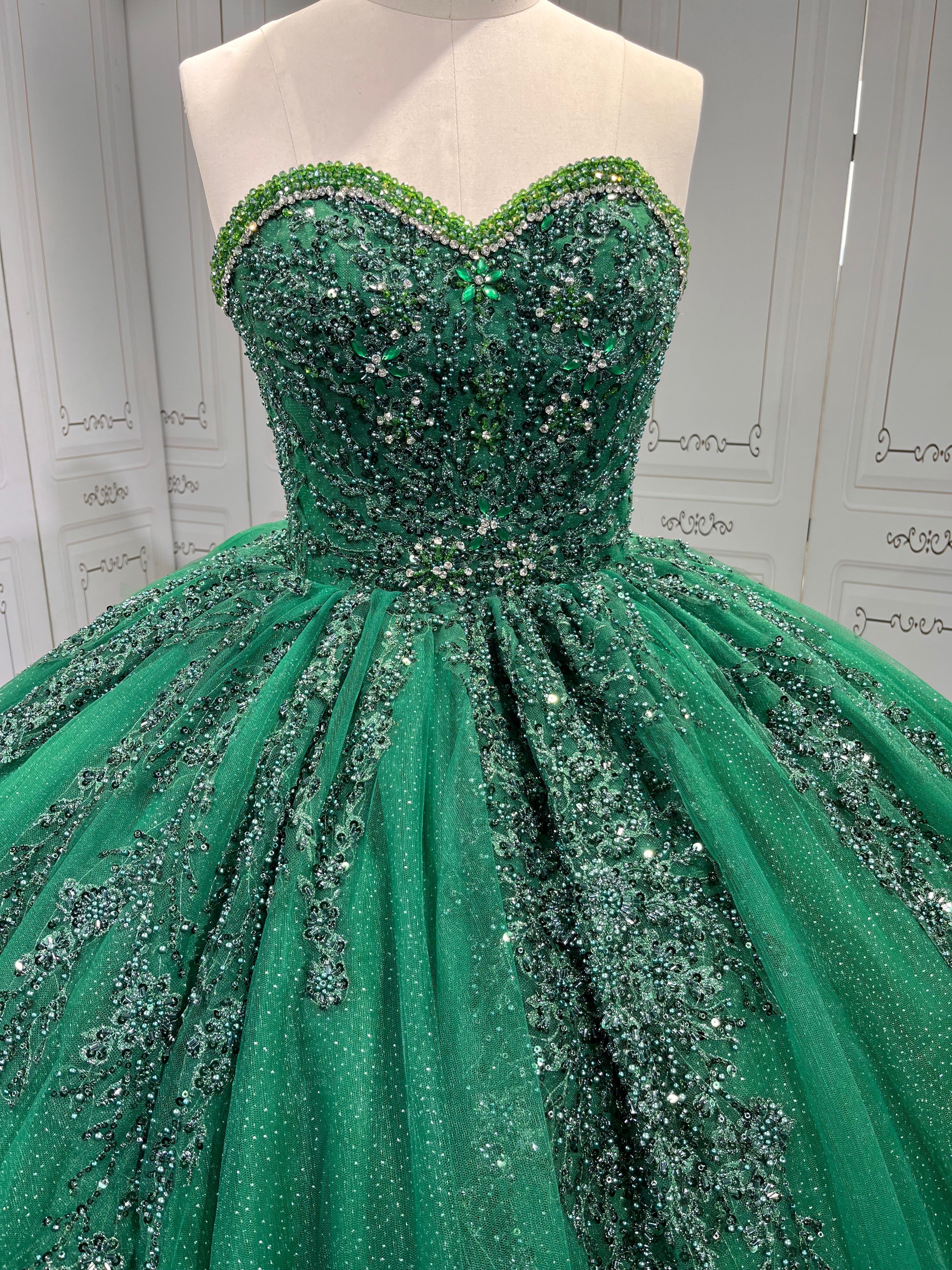 Ruffled Green Quince Dress Sleeveless Vestidos De 15 Anos Crystal Strapless Sweet 15 Gowns