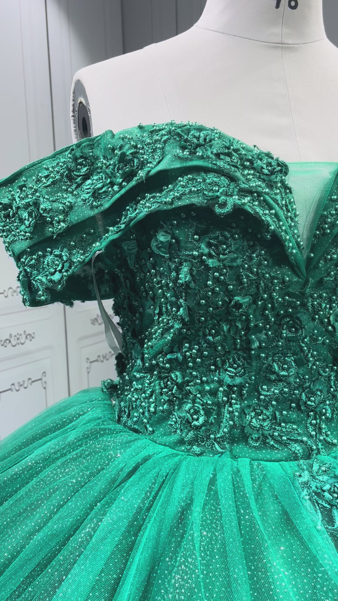 Emerald Green Quinceanera Dress DDetqqchable quincedresses xvaños xvdress 15años Sweet 16