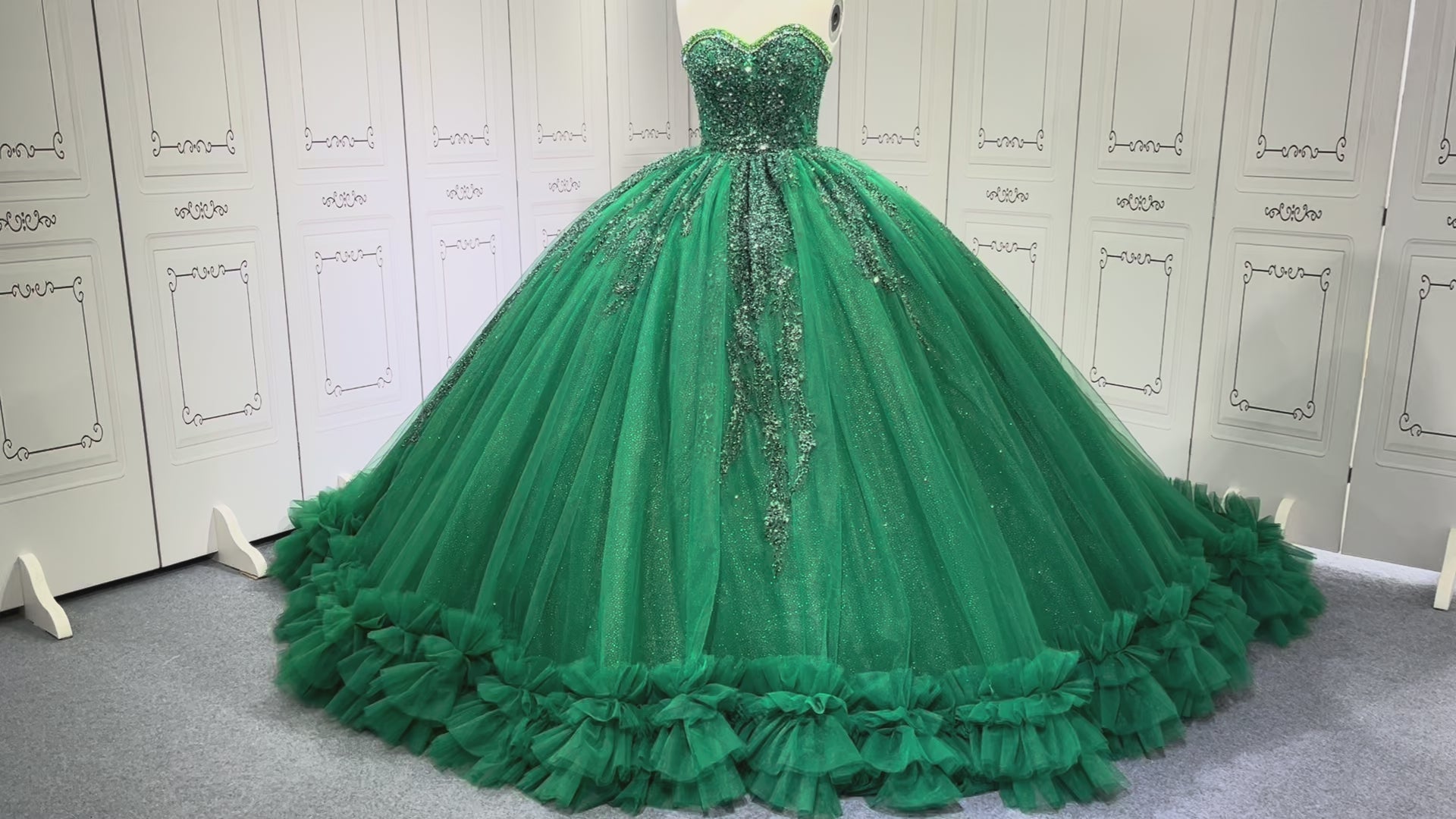 Ruffled Green Quince Dress Sleeveless Vestidos De 15 Anos Crystal Strapless Sweet 15 Gowns