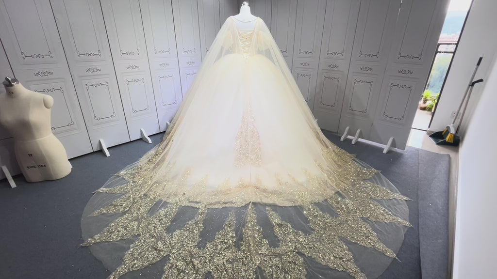 Off Shoulder Champagne Quince Dress Lace Appliques Vestidos De 15 Anos Sweetheart Neck Sweet 15 Gowns With Cape